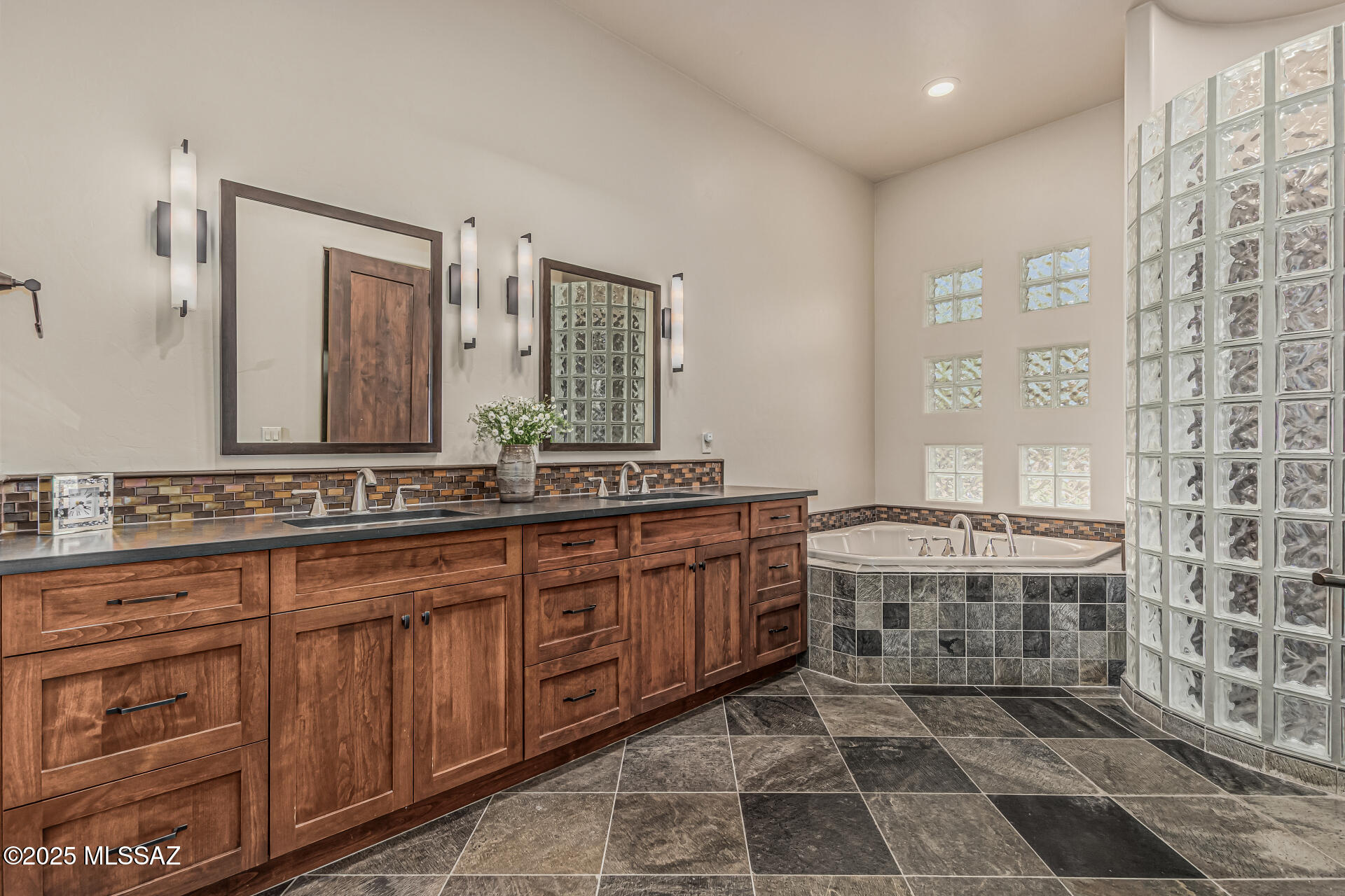 Ventana Canyon Estates (110-148, 179-185) - Residential