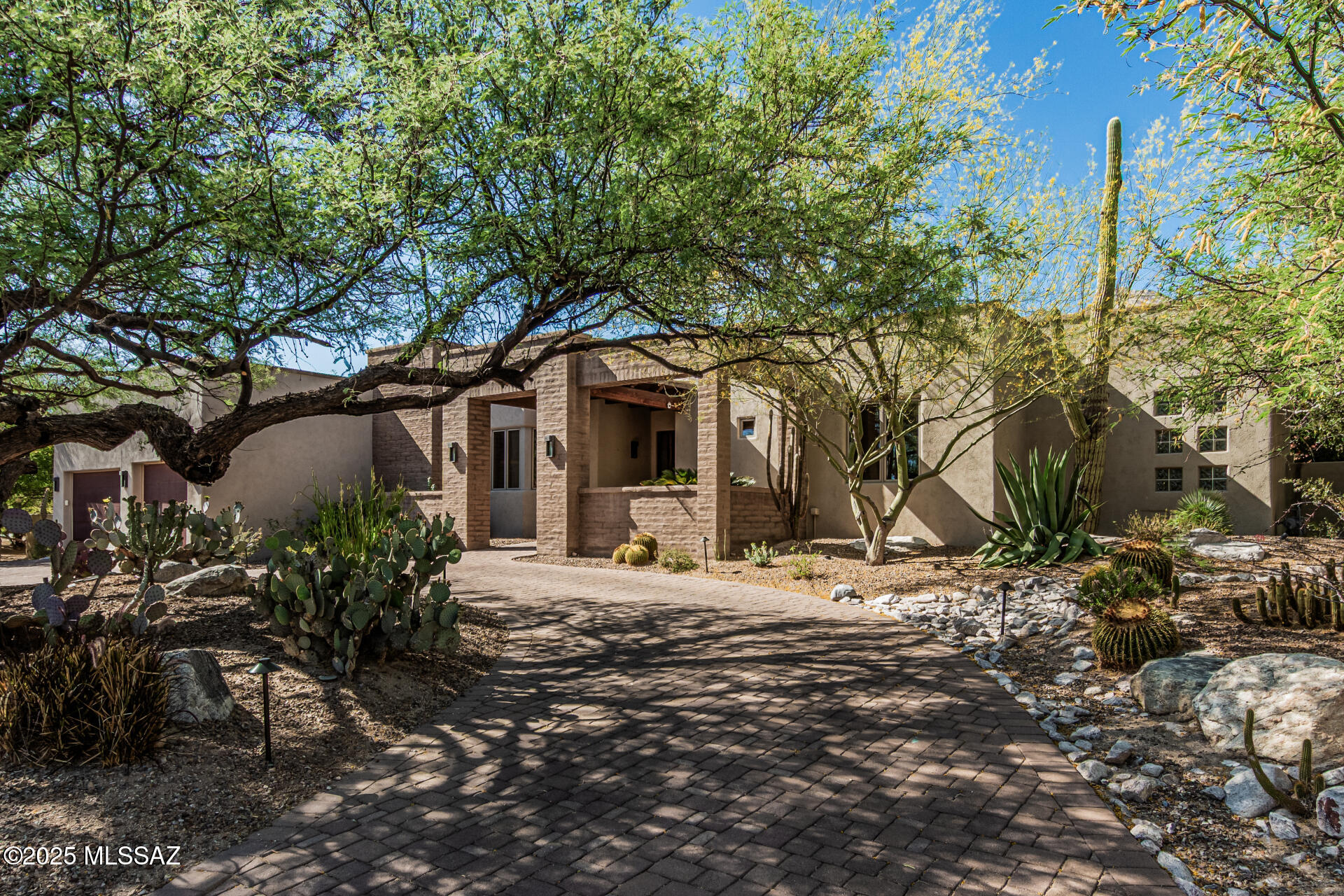 7211 E Desert Moon Loop