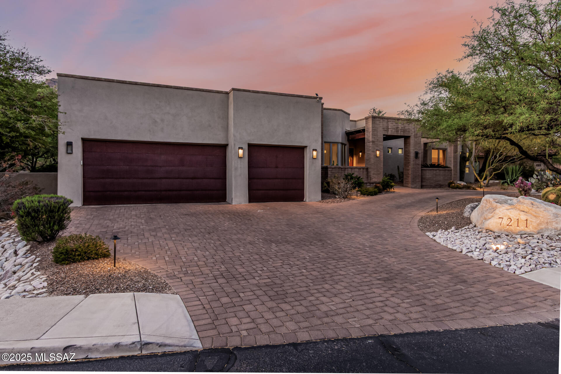 7211 E Desert Moon Loop