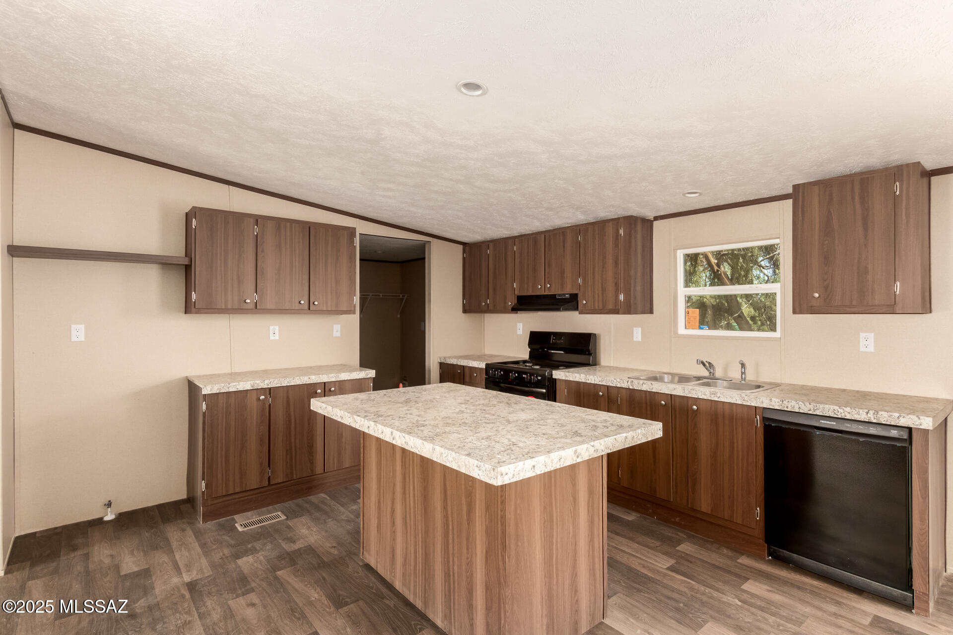 Millstone Manor NO. 6 - Residential