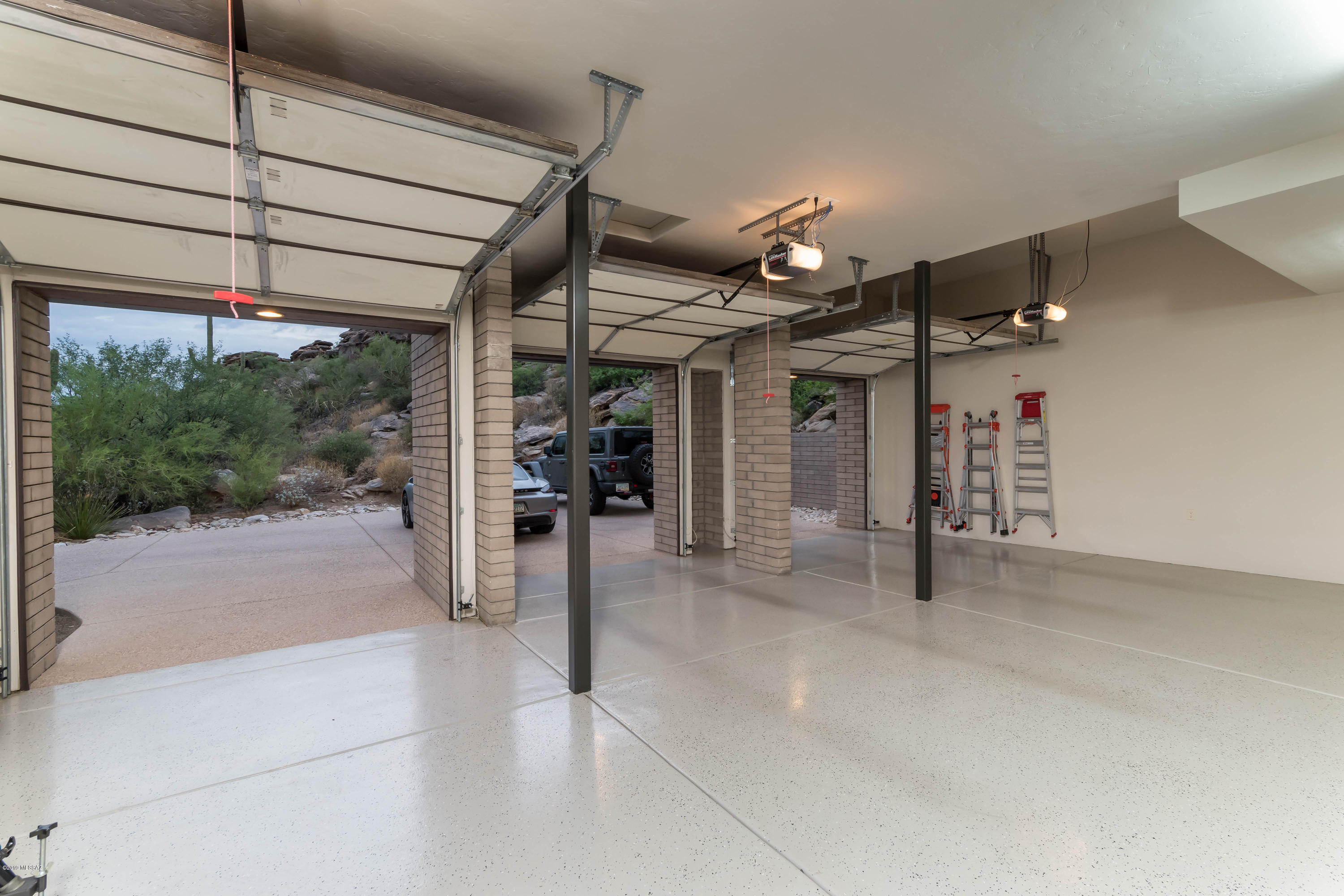 Canyon Pass At Dove Mountain - Residential
