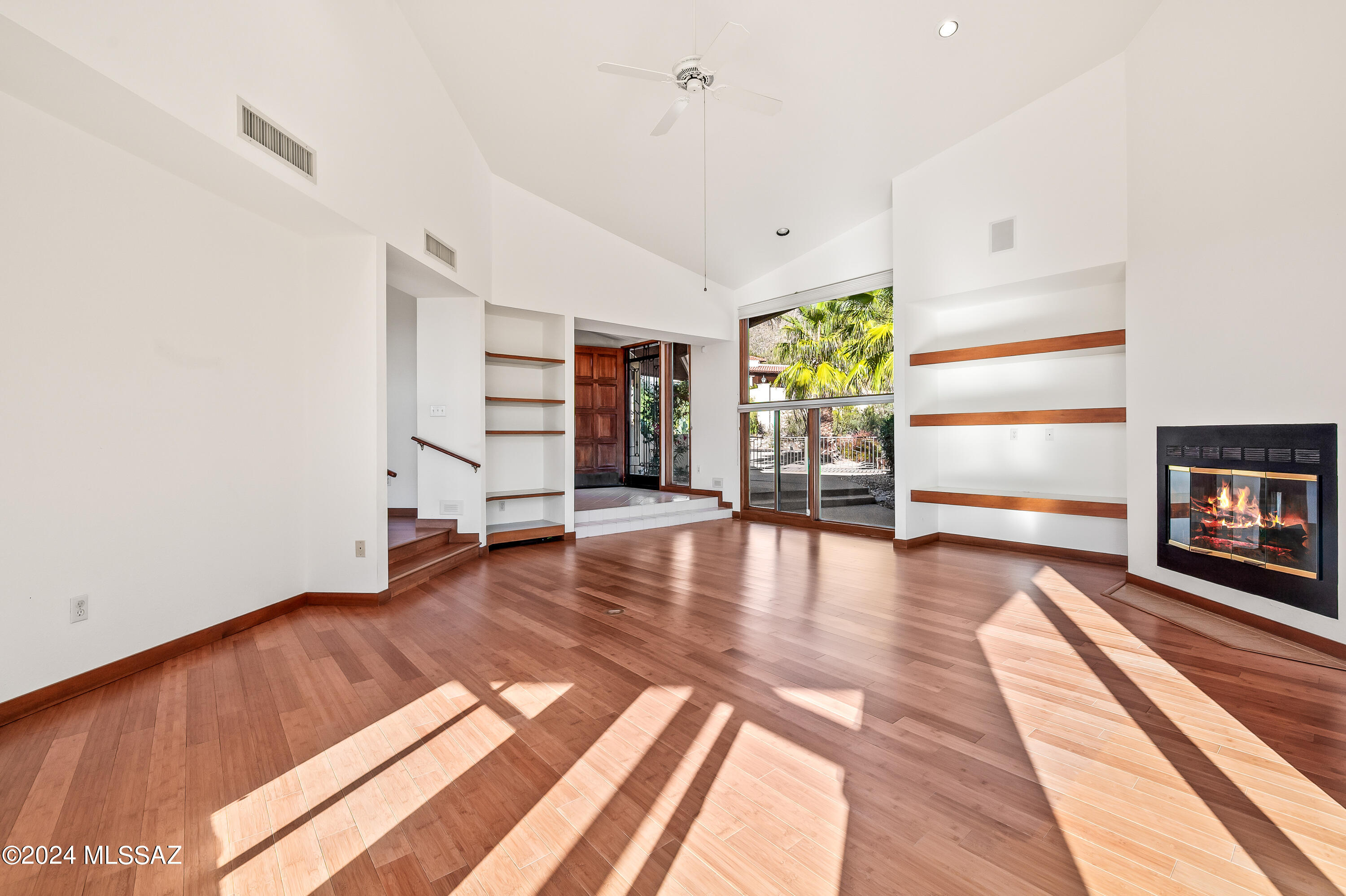 Finisterra II (211-302) - Residential