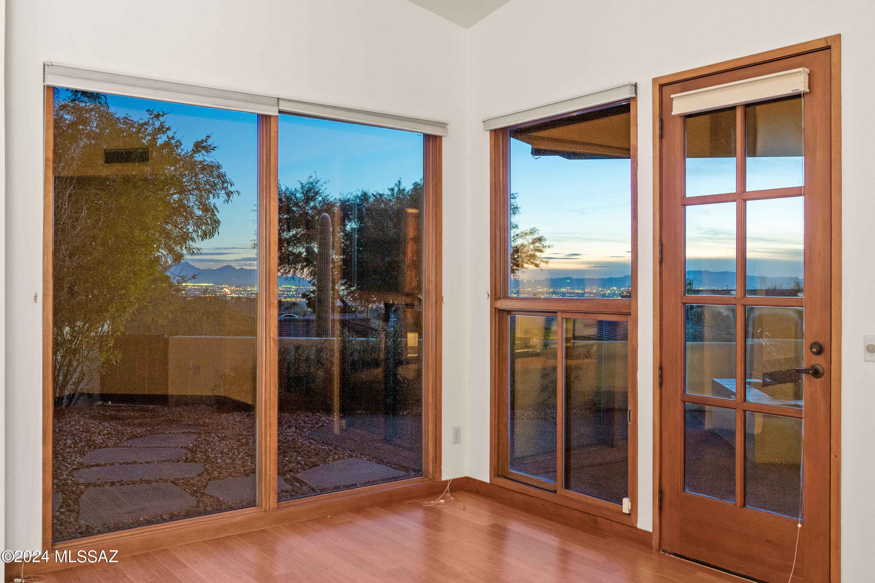 Finisterra II (211-302) - Residential