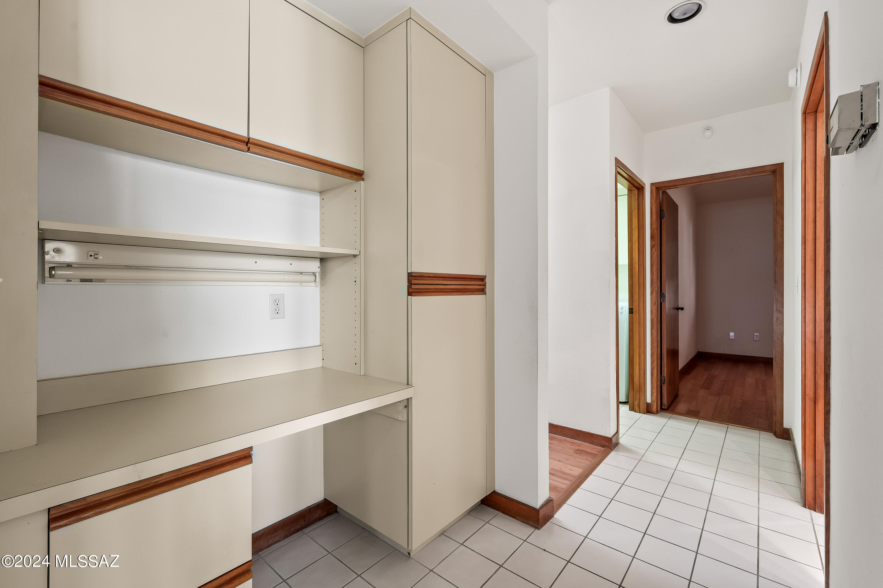 Finisterra II (211-302) - Residential