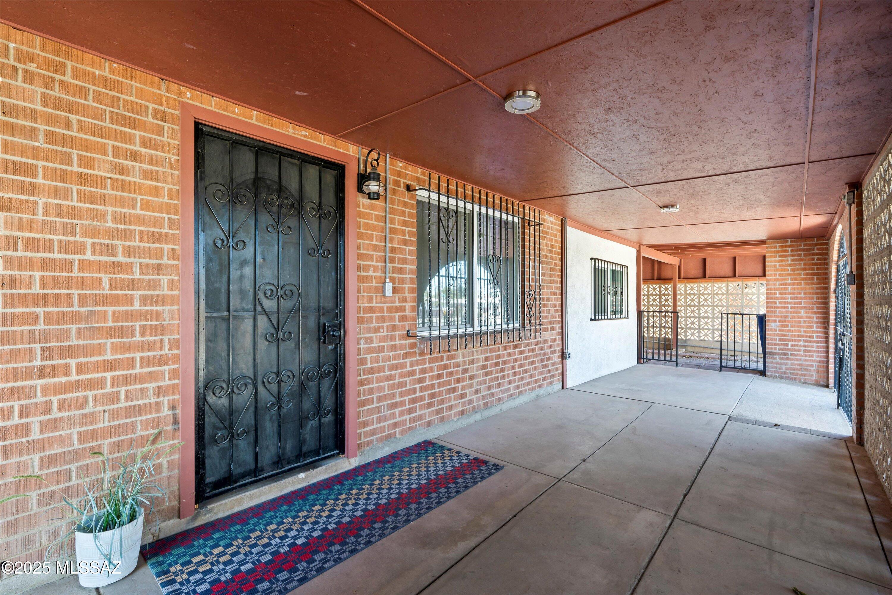 4610 E Calle Aurora