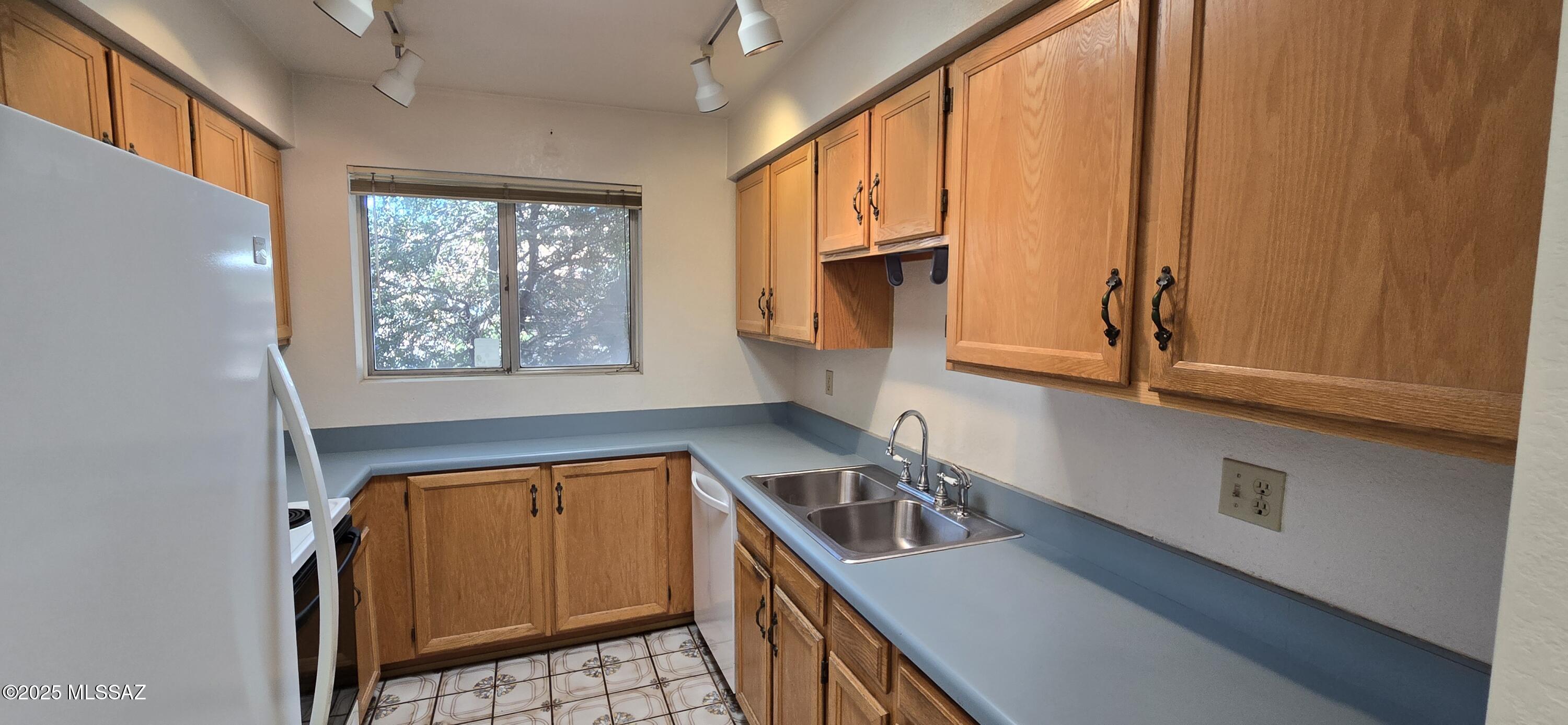 3849 N Pasatiempo Place