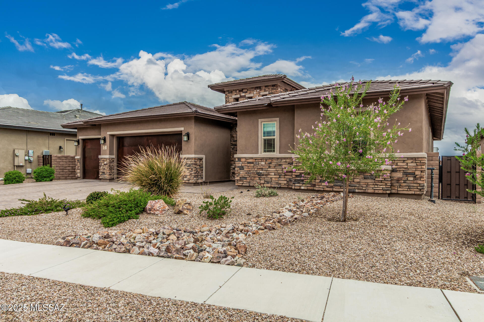 415 W Saguaro Arm Trail