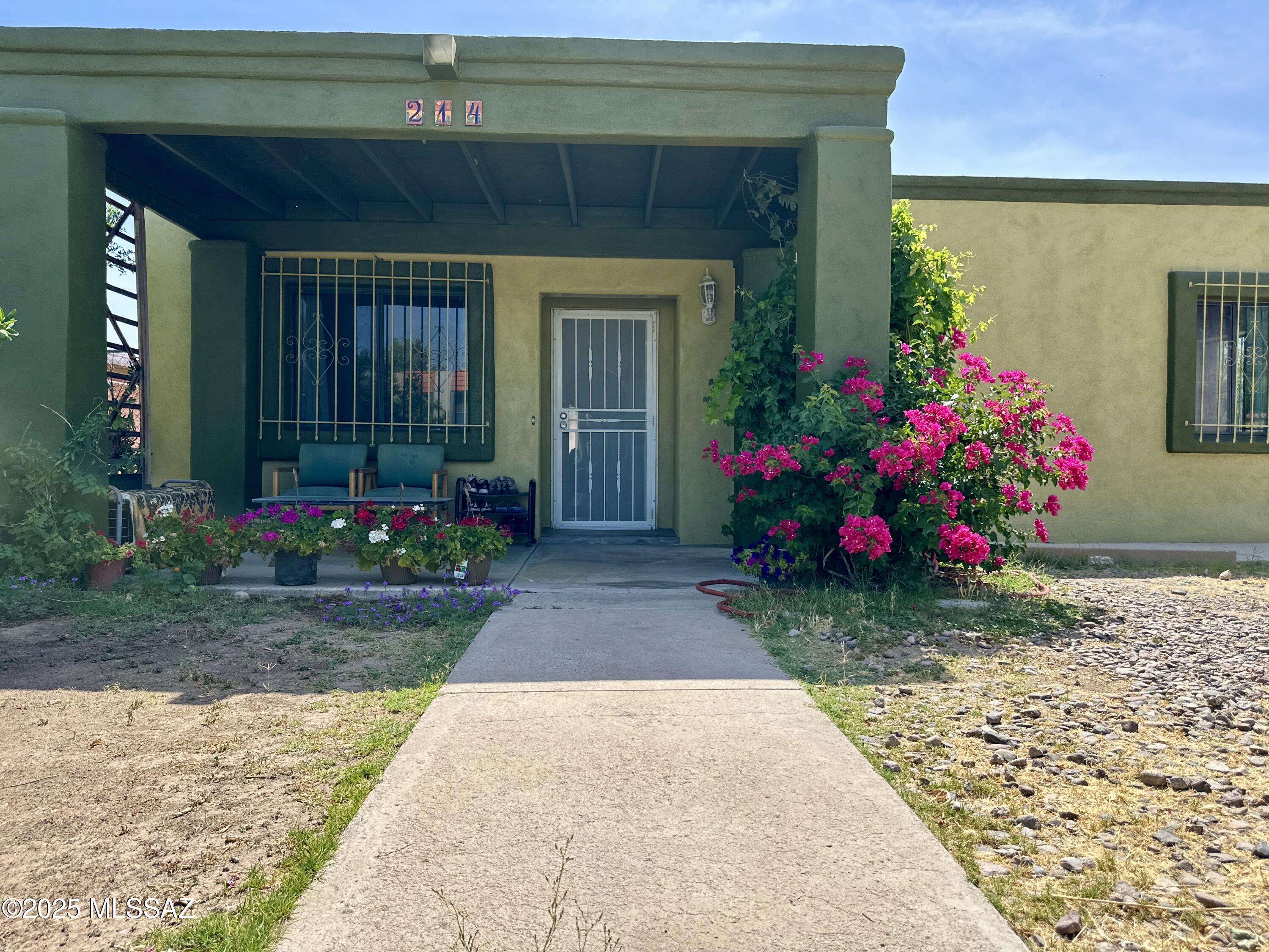 214 N Cuesta Avenue