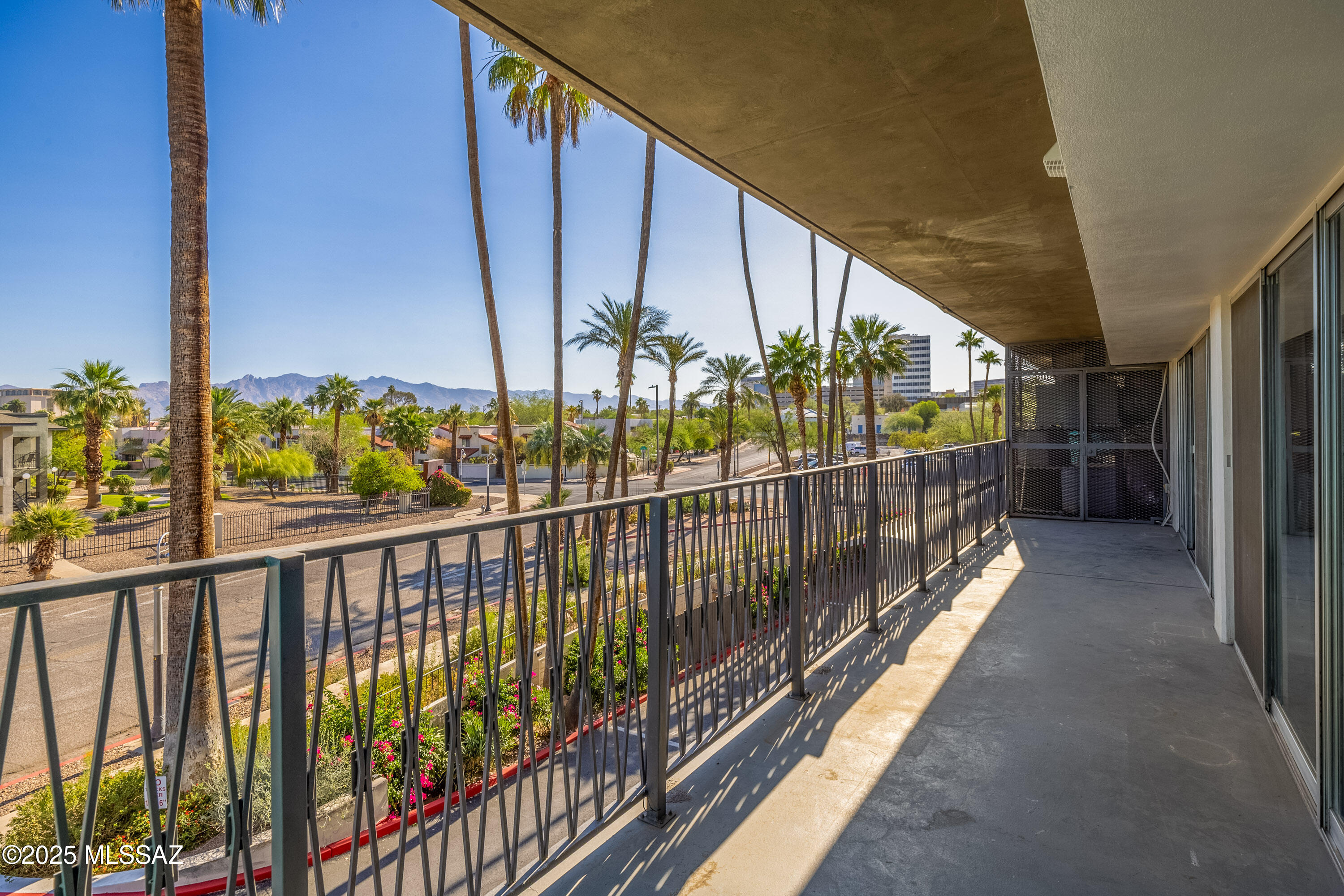 425 W Paseo Redondo 5A