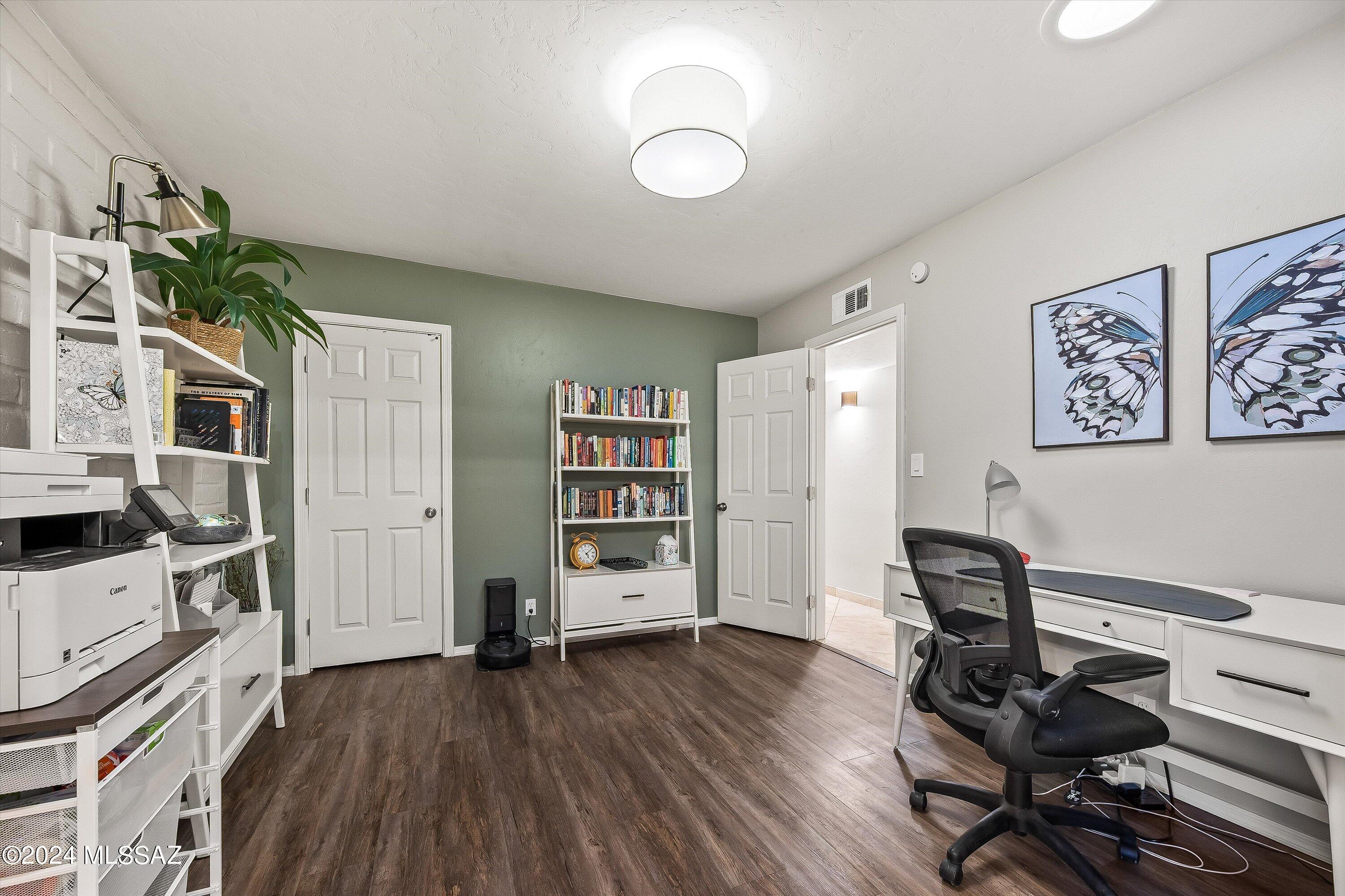 Sunset Manor(1-92) - Residential