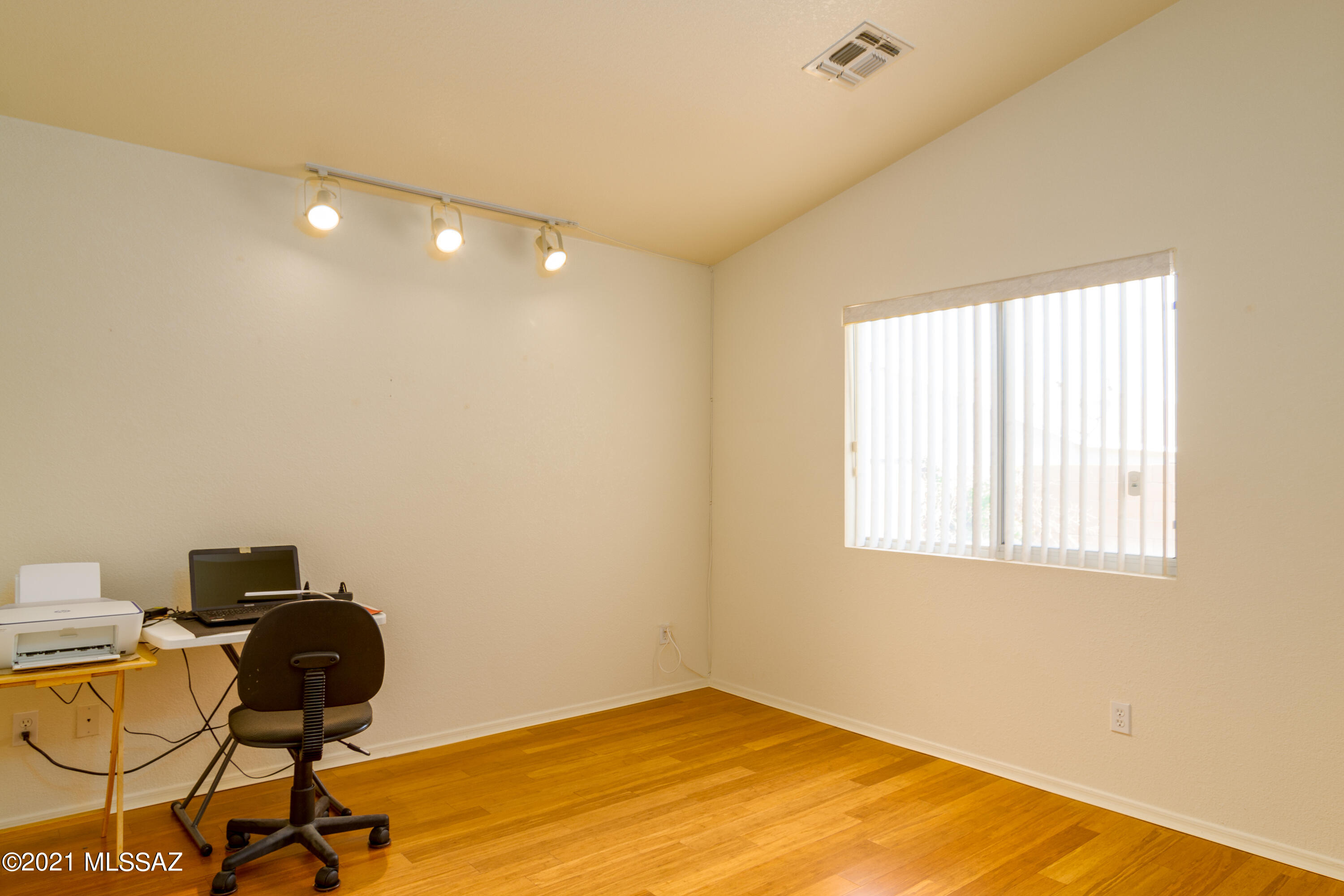 Rincon Aviador (1-120) - Residential