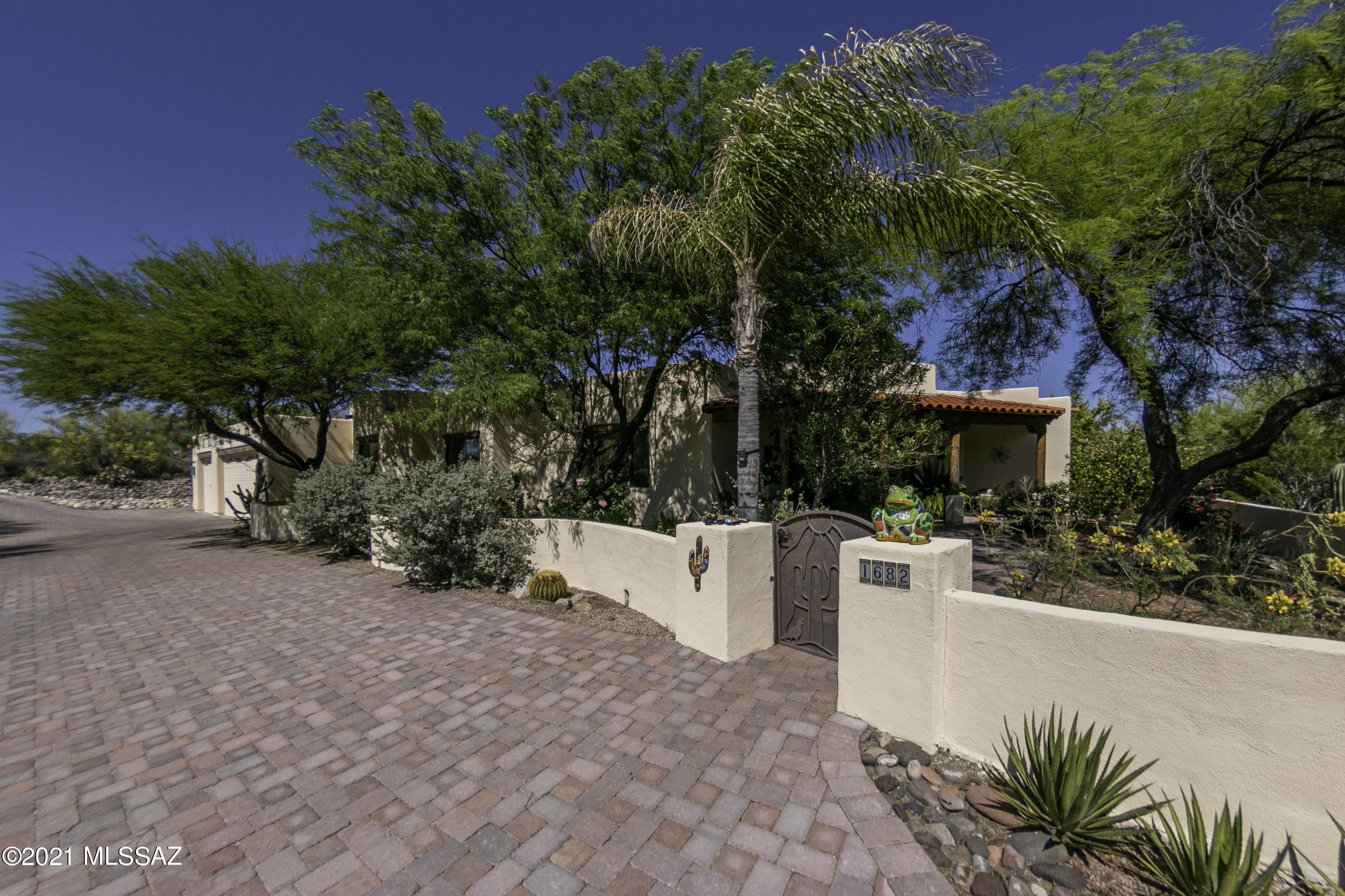 Los Arroyos Del Oeste (1-84) - Residential