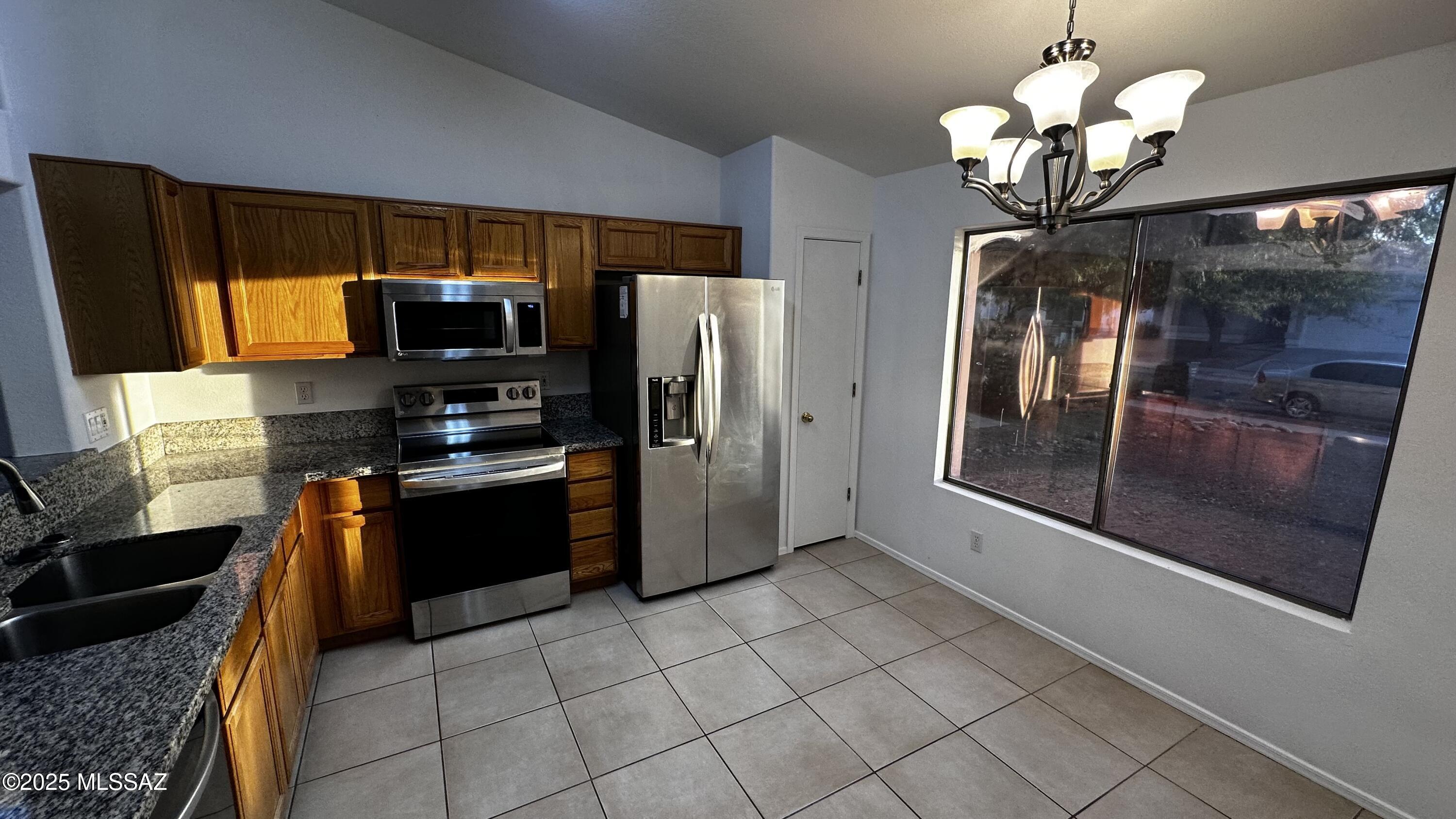 9755 Via De Sisneroz