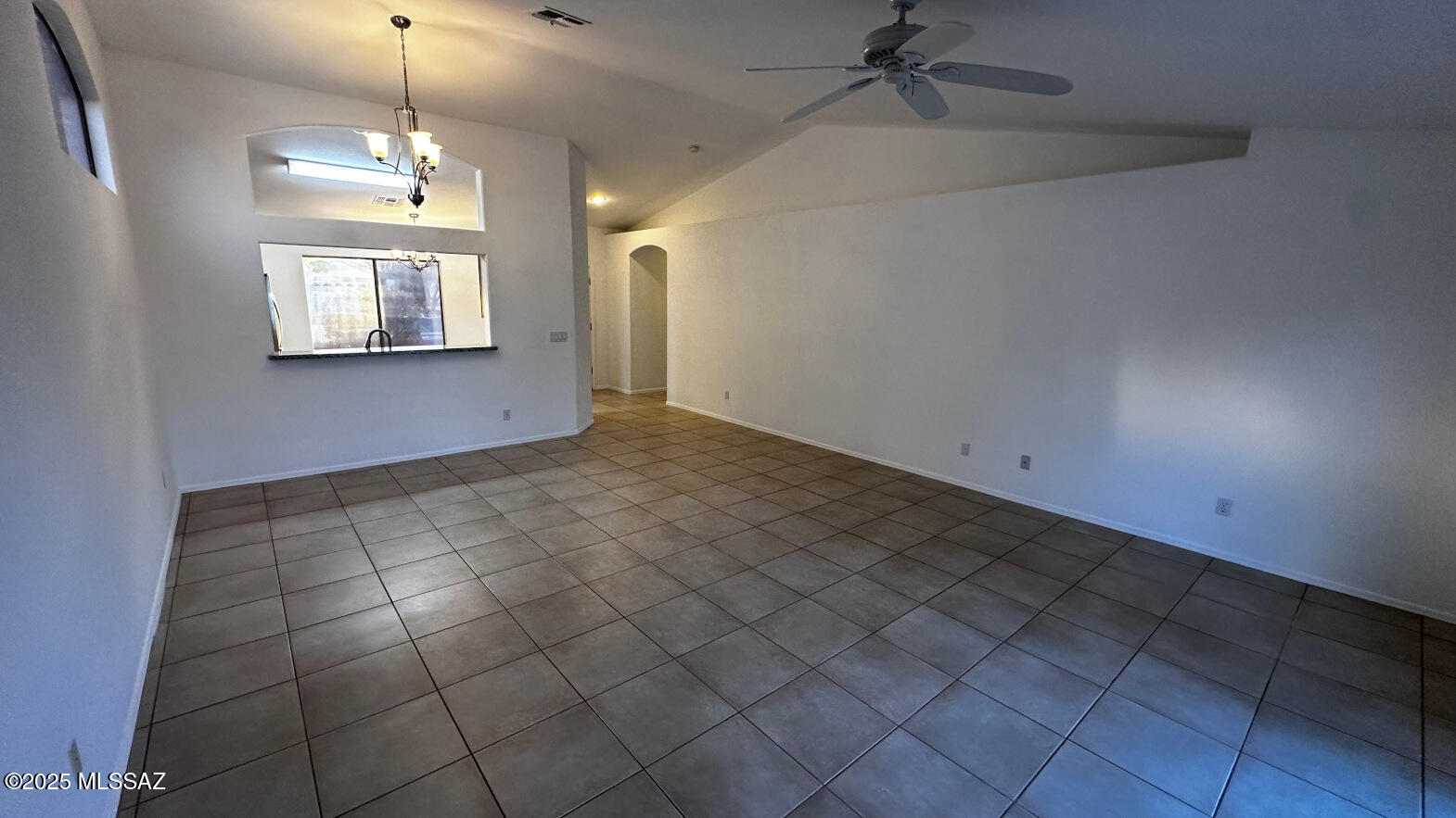 9755 Via De Sisneroz