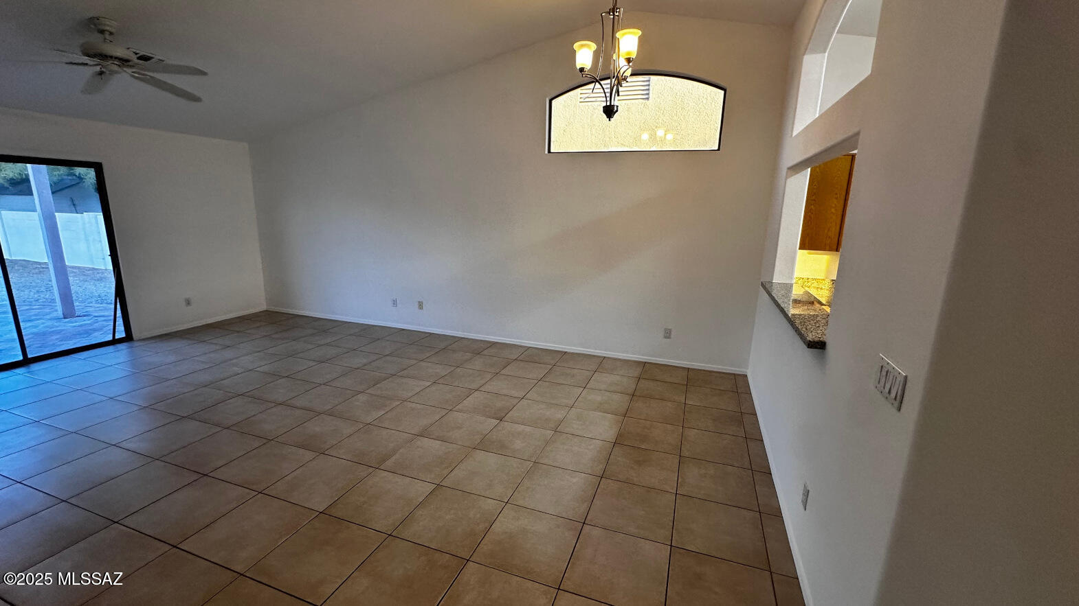 9755 Via De Sisneroz