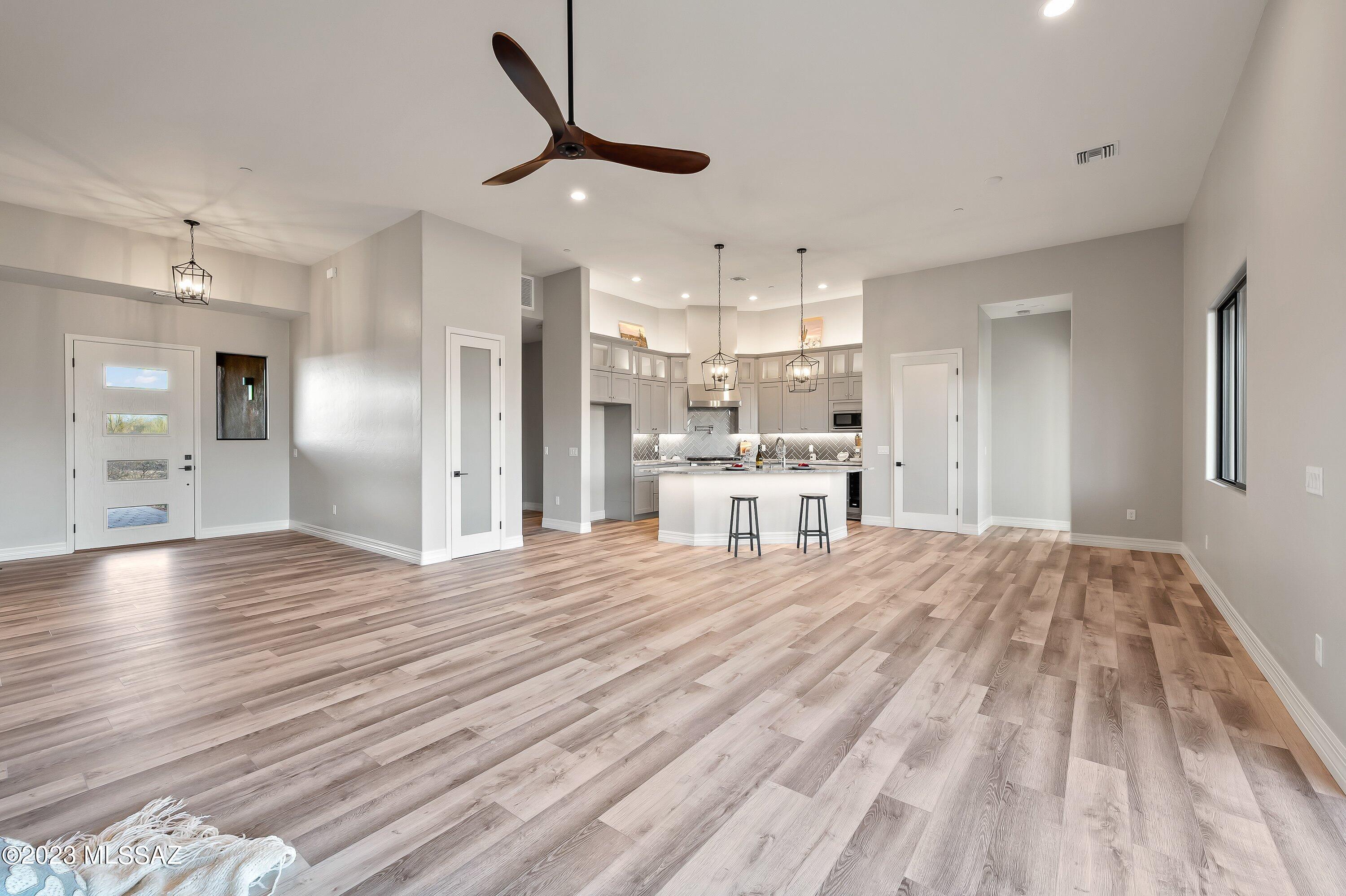 Coyote Creek (1-395) - Residential