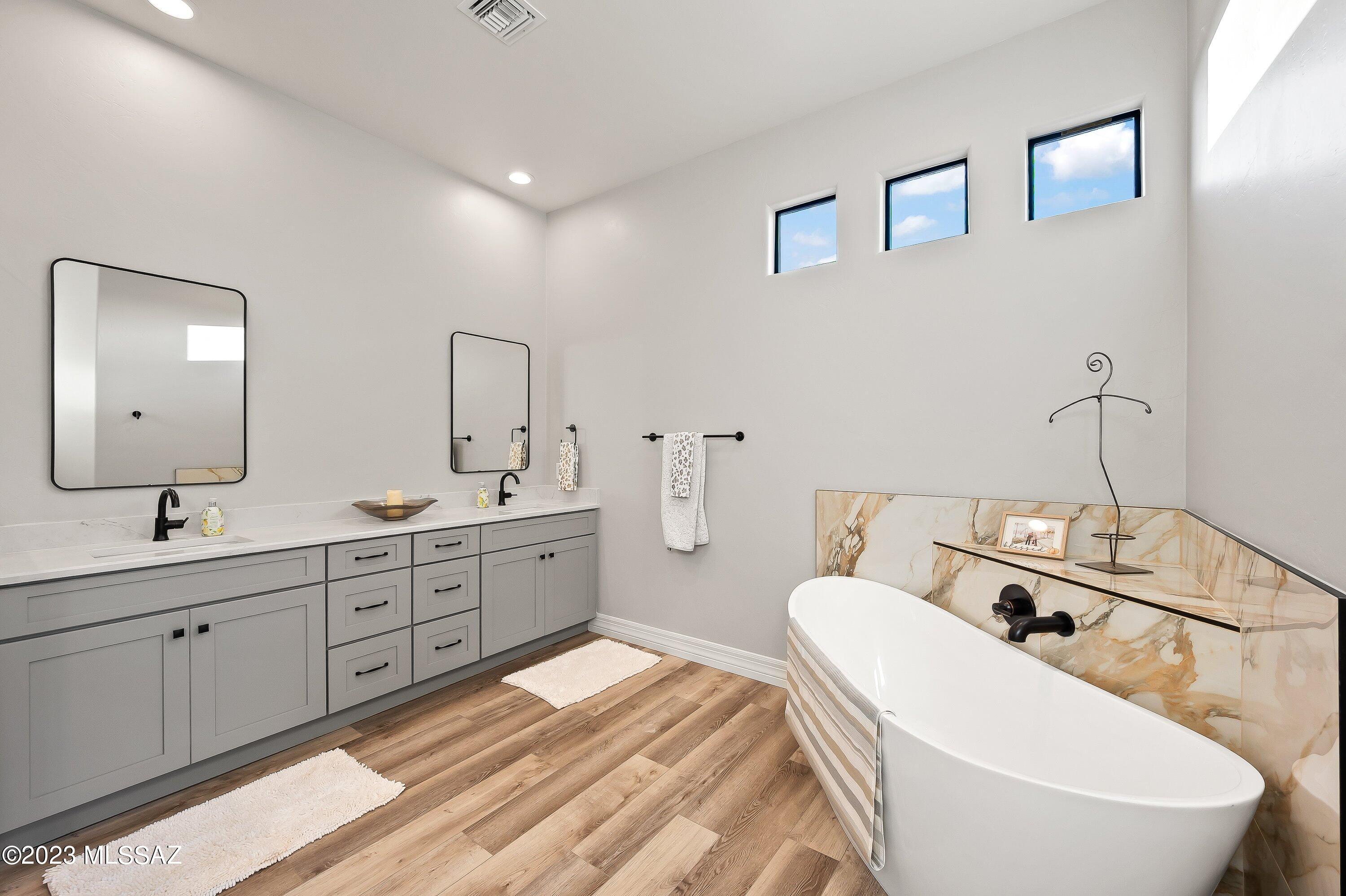 Coyote Creek (1-395) - Residential