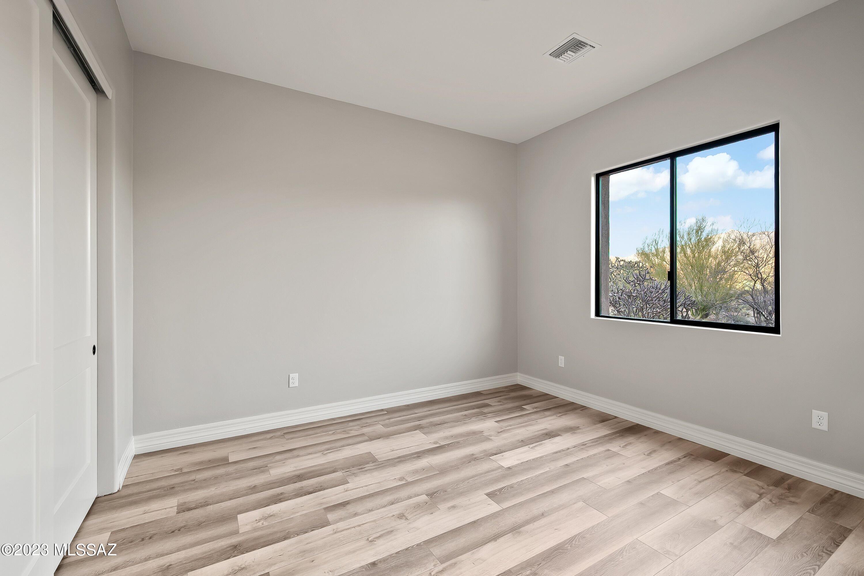 Coyote Creek (1-395) - Residential