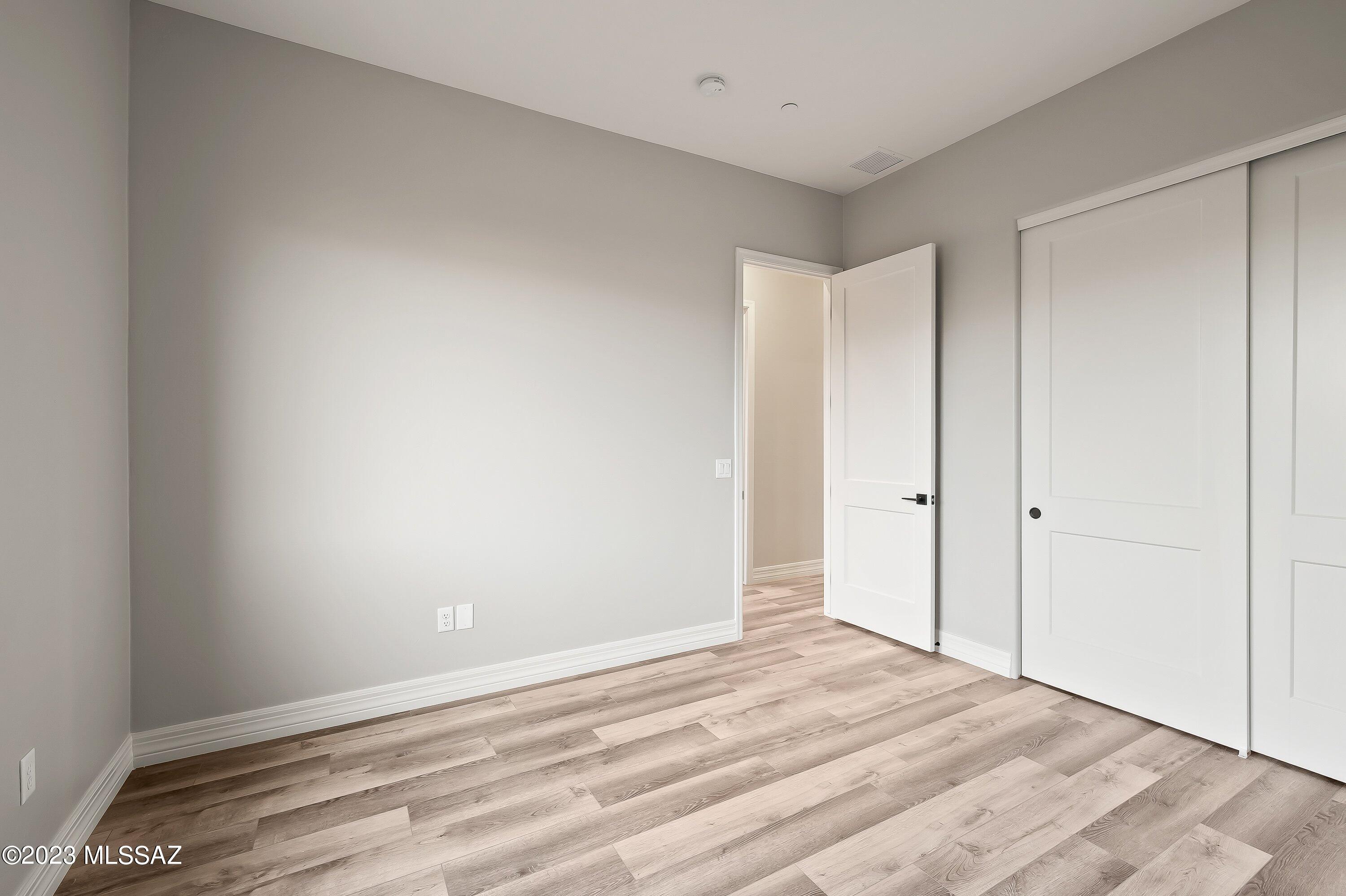 Coyote Creek (1-395) - Residential