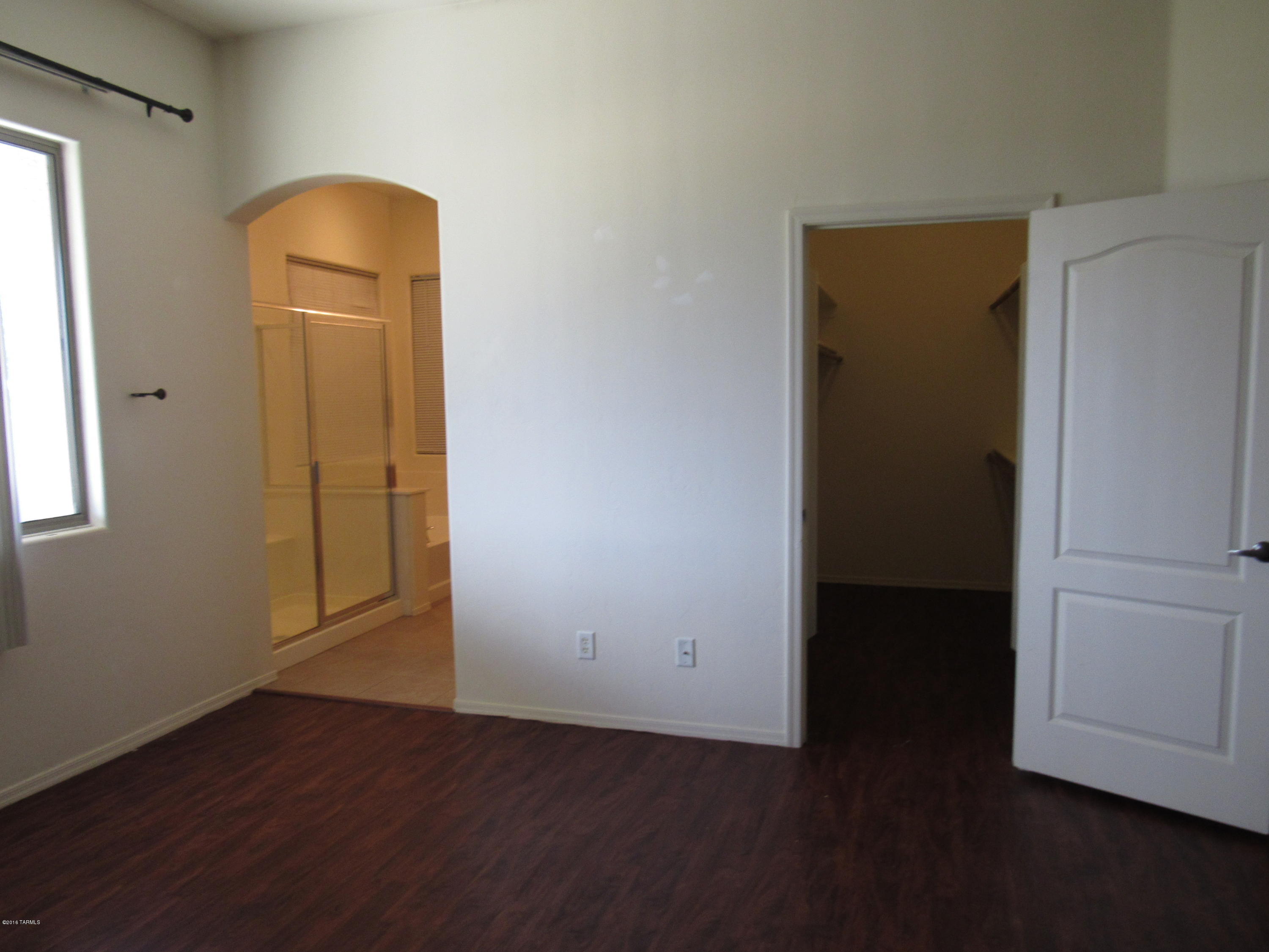 Eagle Point Estates (1-212) - Residential Lease