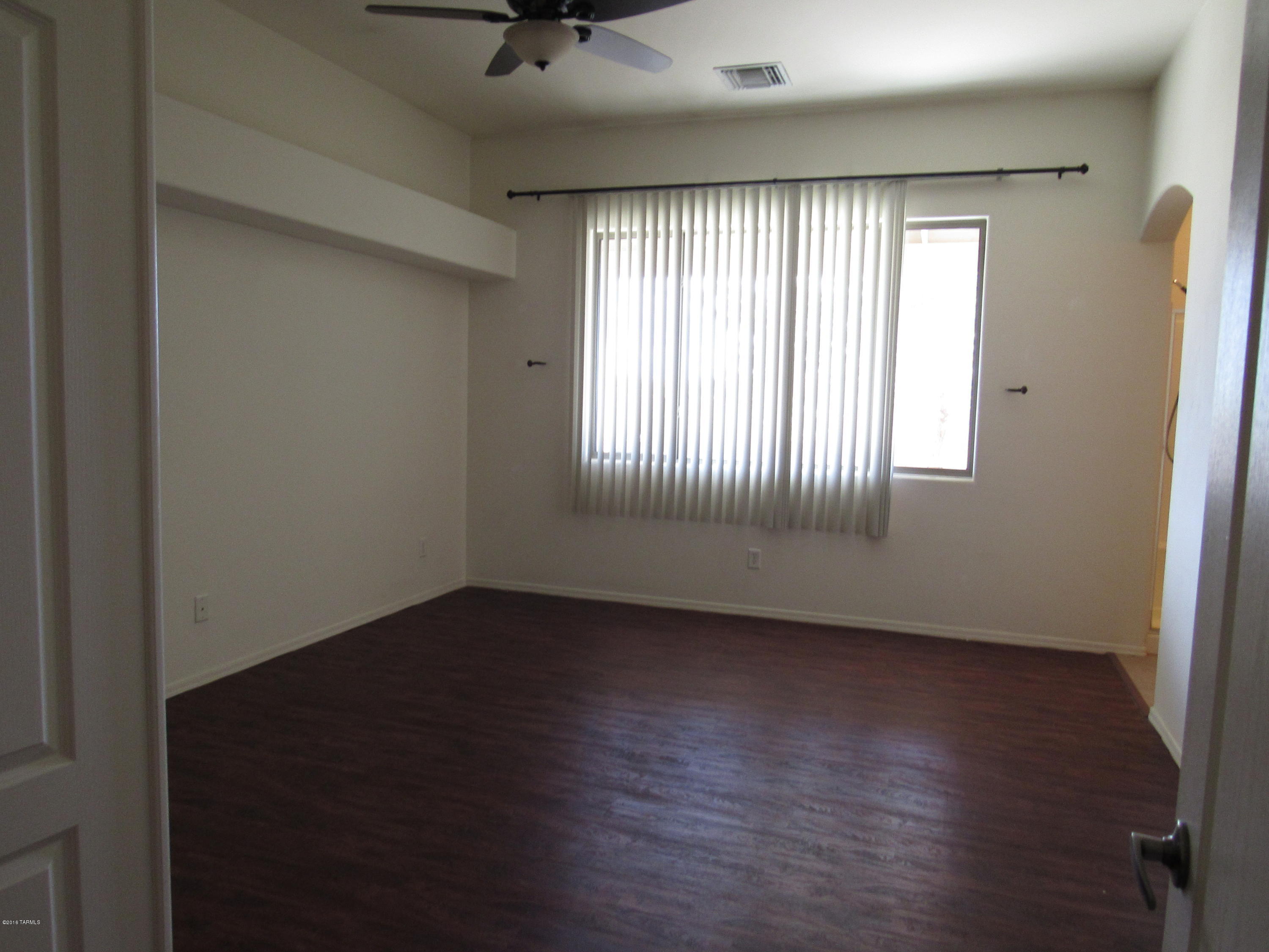 Eagle Point Estates (1-212) - Residential Lease