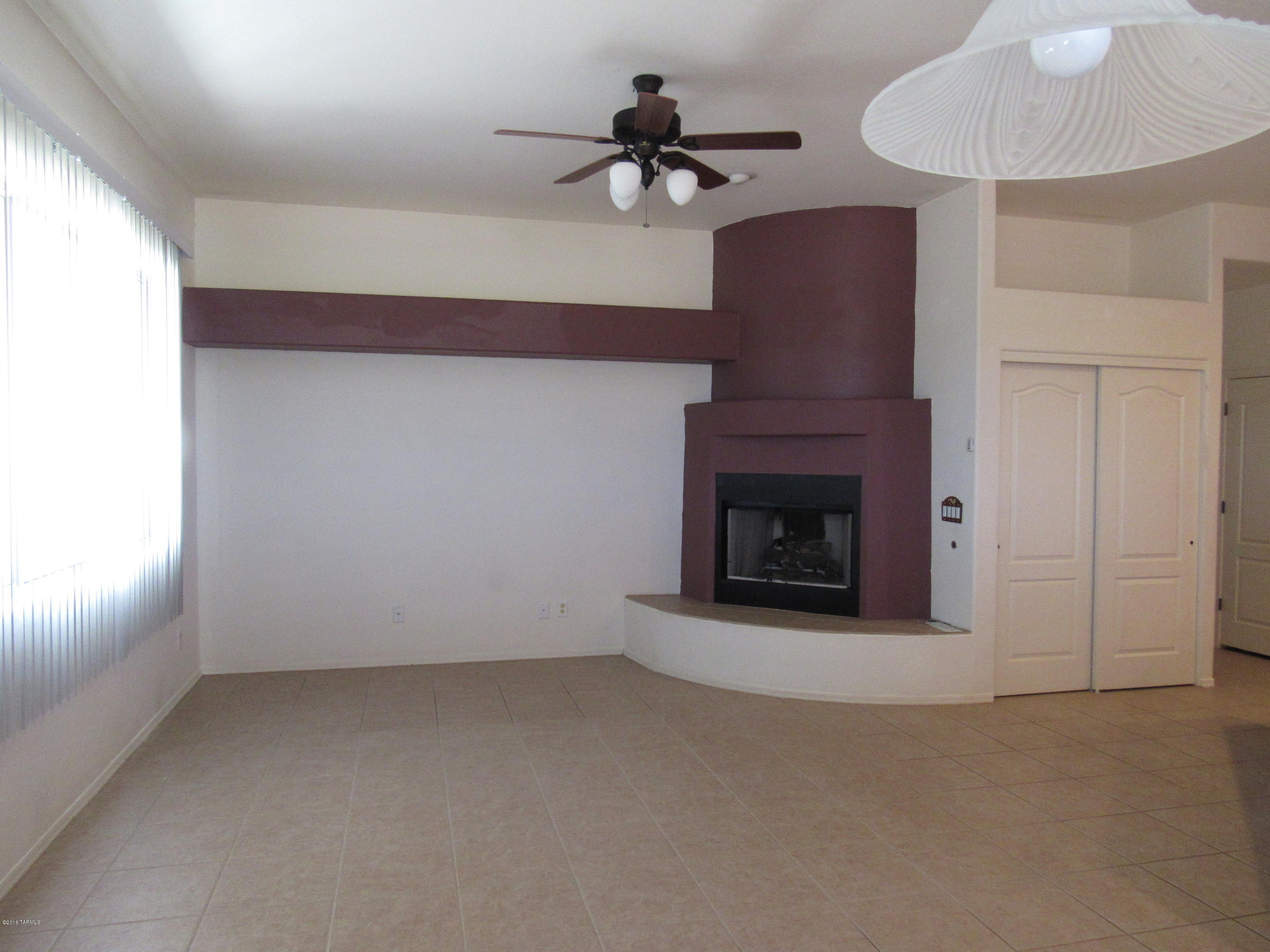 Eagle Point Estates (1-212) - Residential Lease