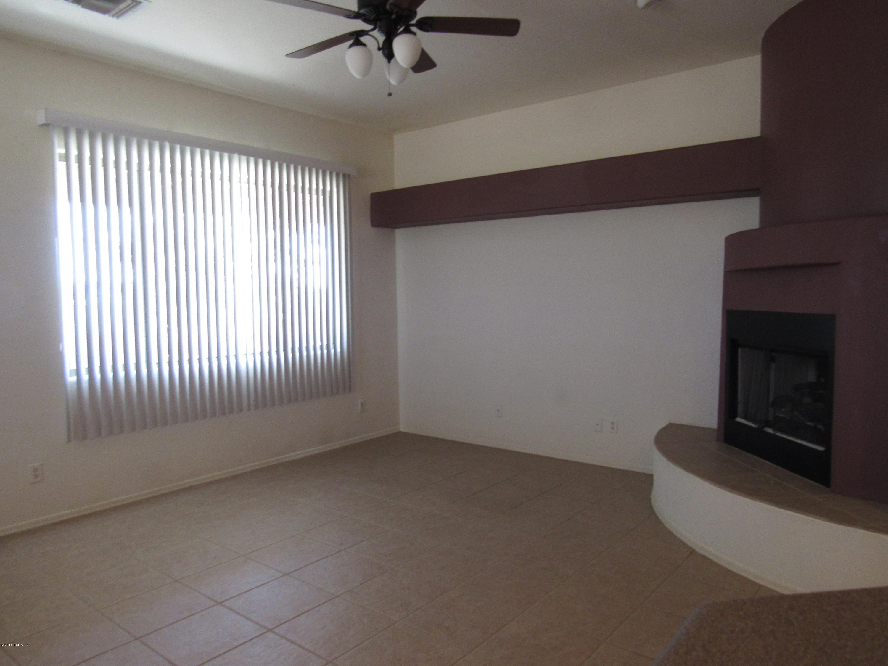 Eagle Point Estates (1-212) - Residential Lease