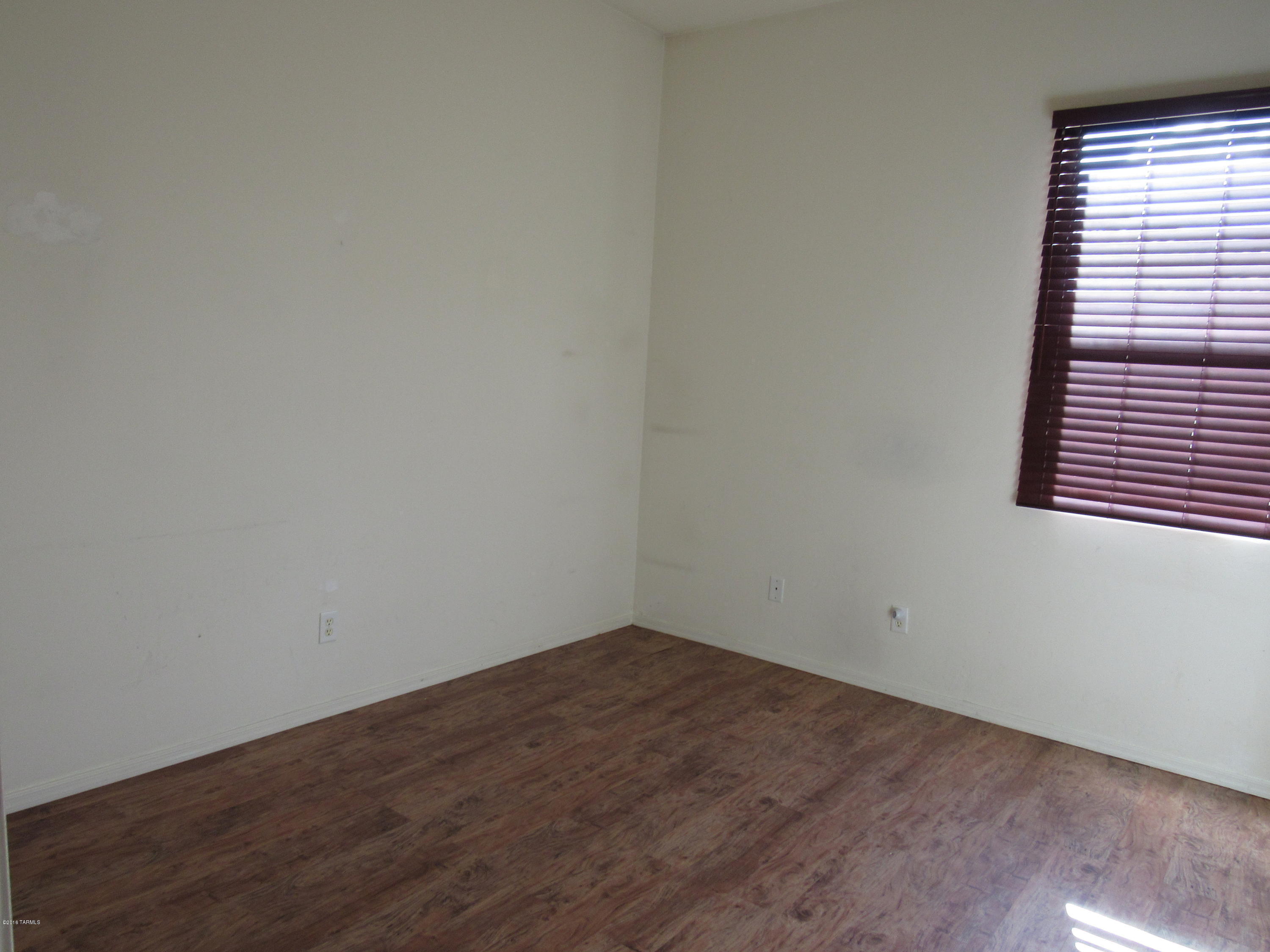 Eagle Point Estates (1-212) - Residential Lease