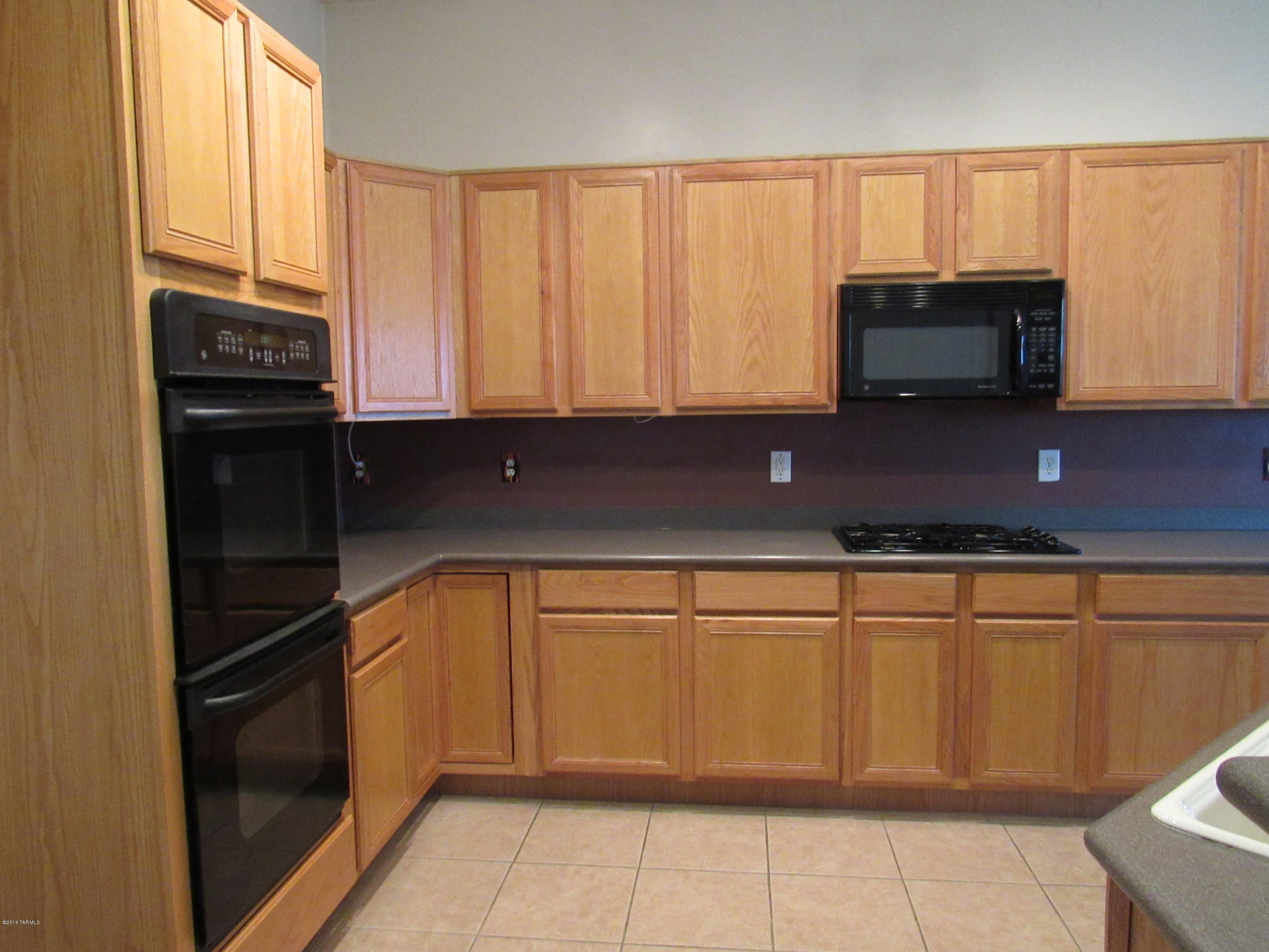 Eagle Point Estates (1-212) - Residential Lease