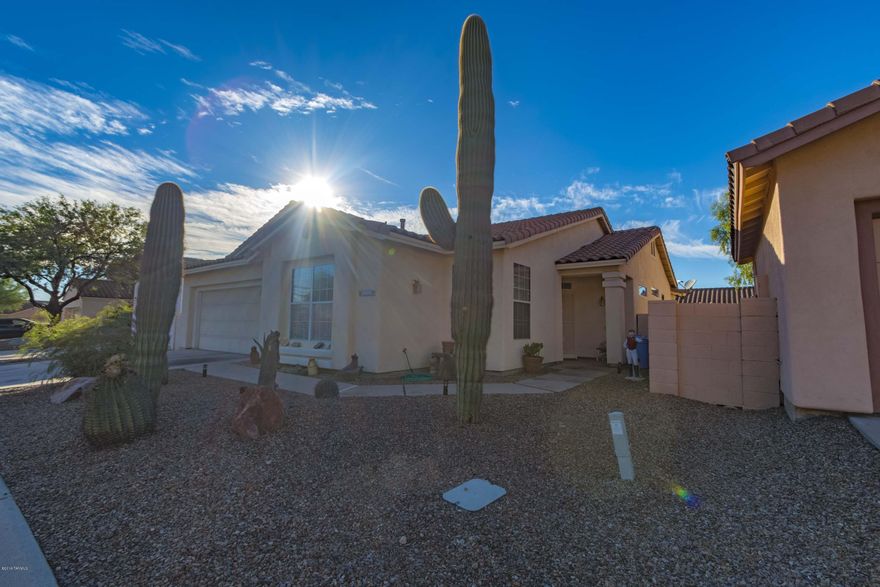 The North Ranch development is a great place to live! It's a nice community in which the residents demonstrate pride of ownership. Place this home at the top of your list to show your buyers!! The owner is highly motivated . . Come and make an offer. The nice split floor plan affords a comfortable lifestyle. This northwest location provides all the amenities of quality shopping, restaurants, schools and good access to I10. This is a quality home!!!