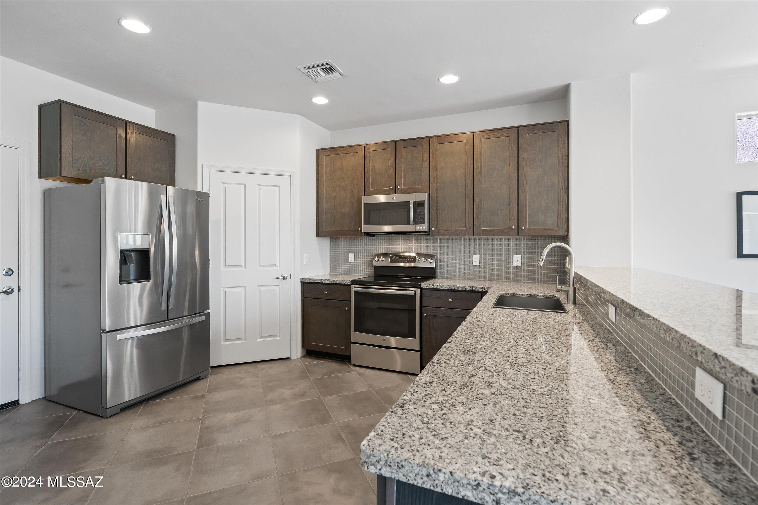 Miramonte At Glenn SQ20133580243 - Residential