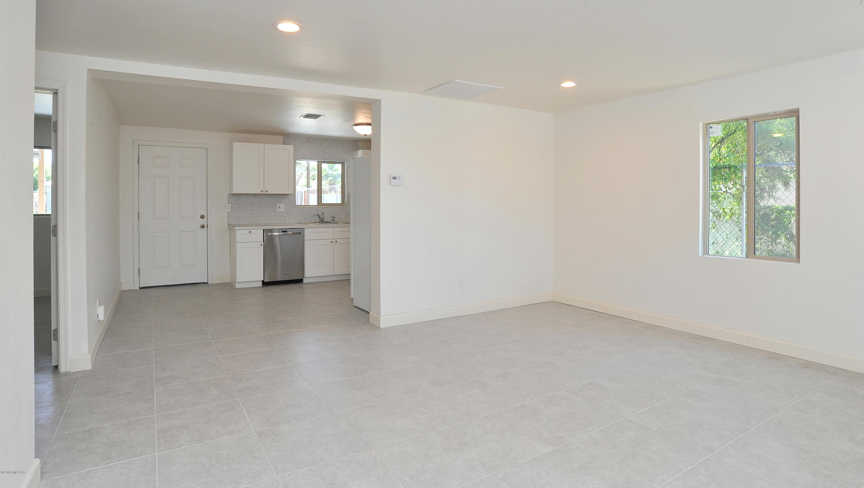 Miracle Mile Manor - Residential