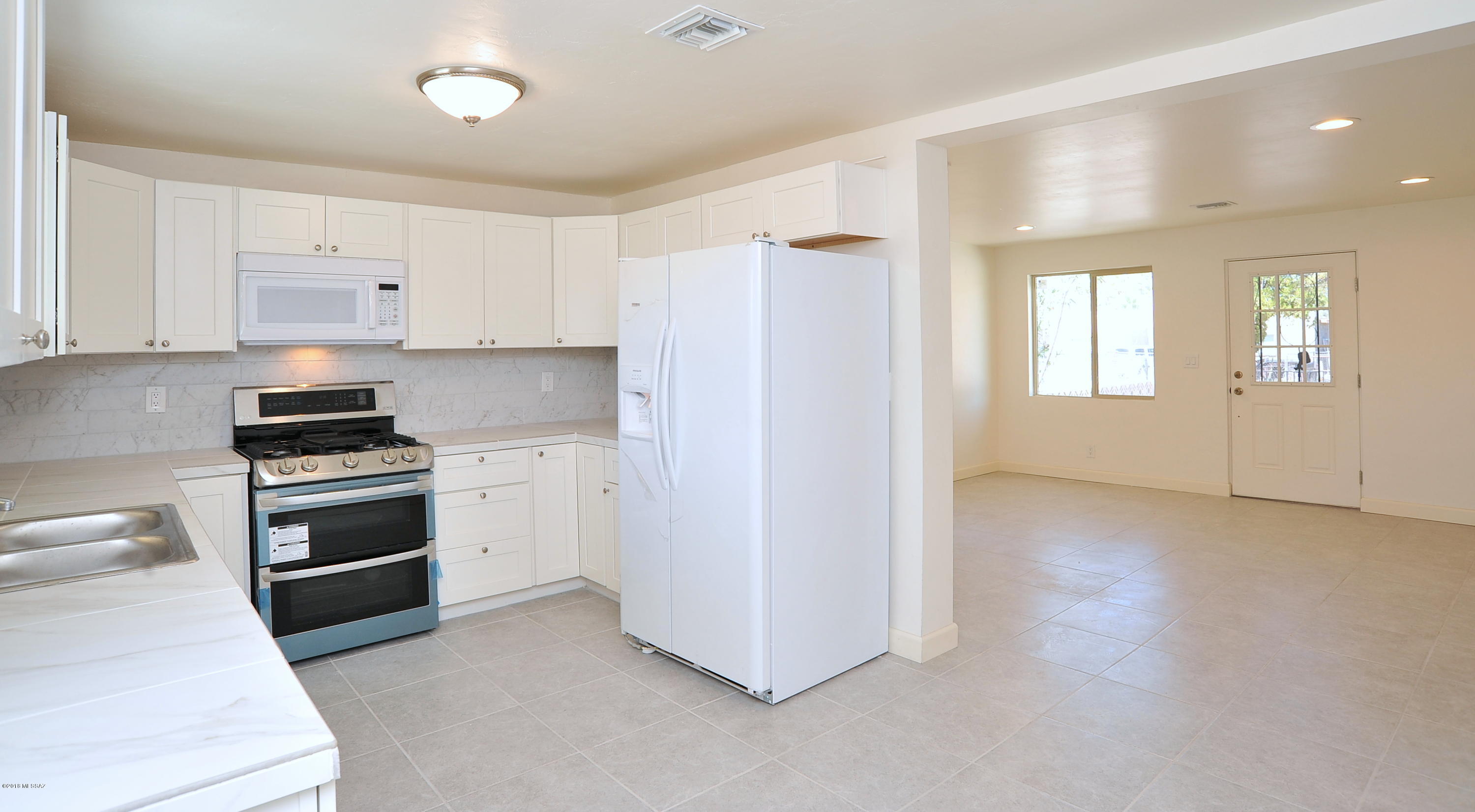 Miracle Mile Manor - Residential