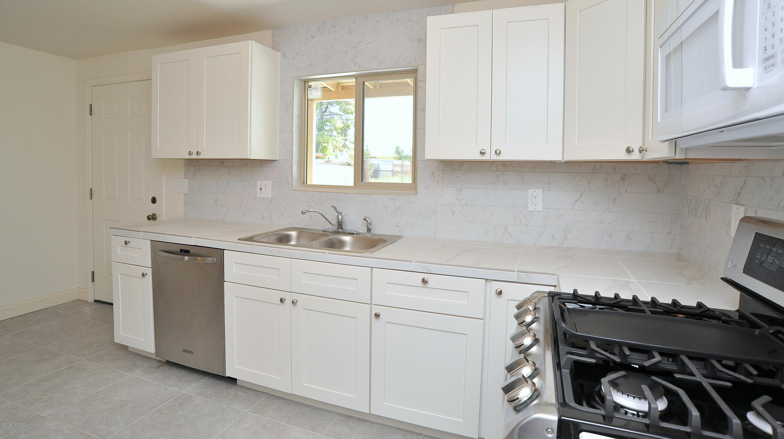 Miracle Mile Manor - Residential