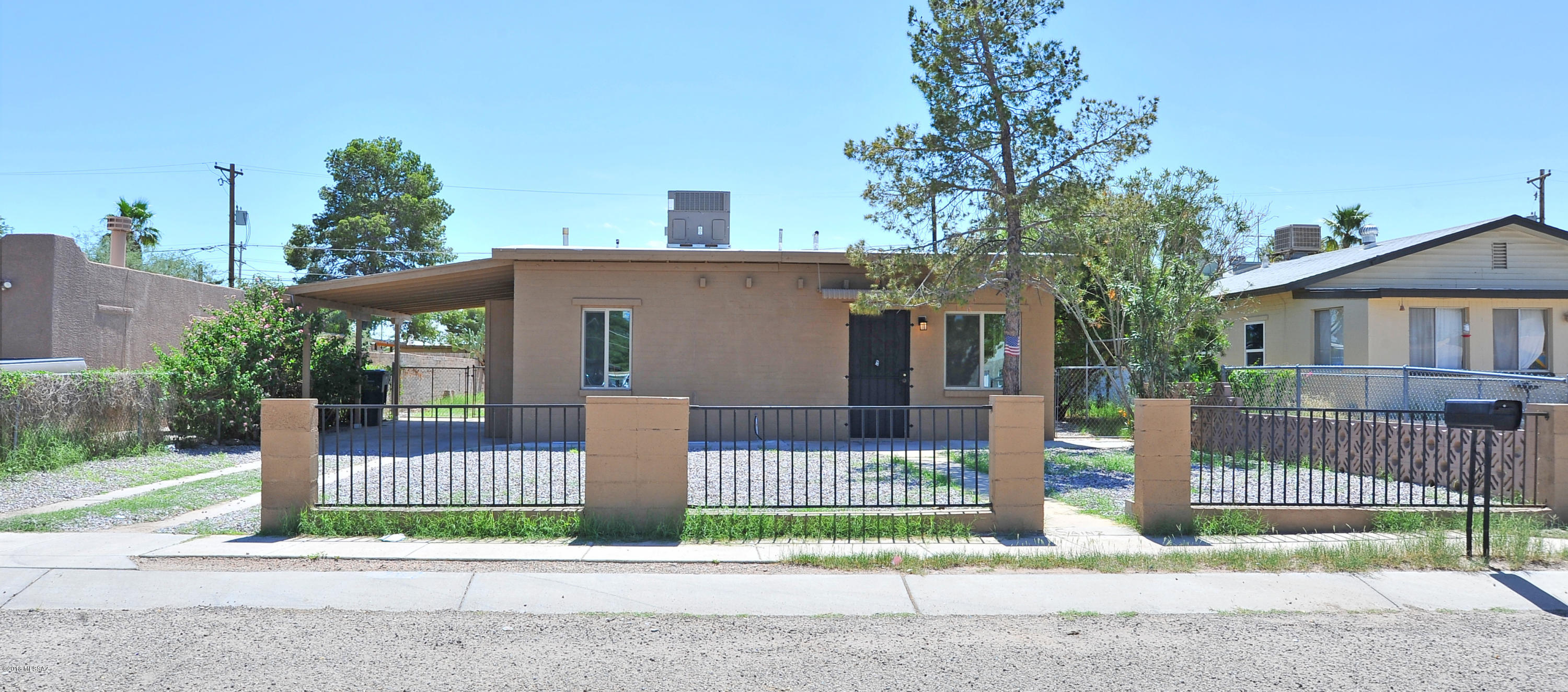 Miracle Mile Manor - Residential