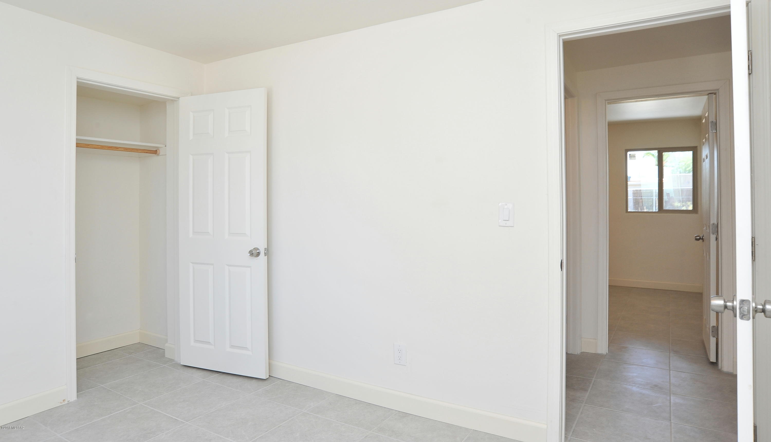 Miracle Mile Manor - Residential
