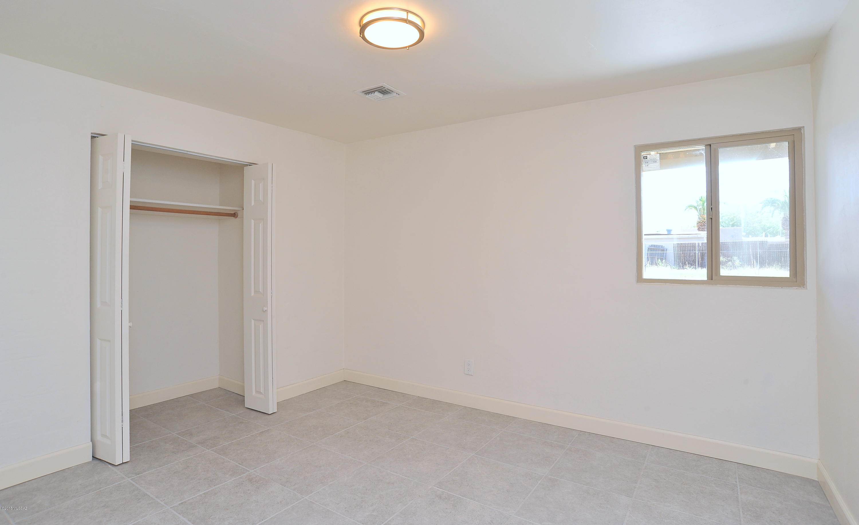 Miracle Mile Manor - Residential
