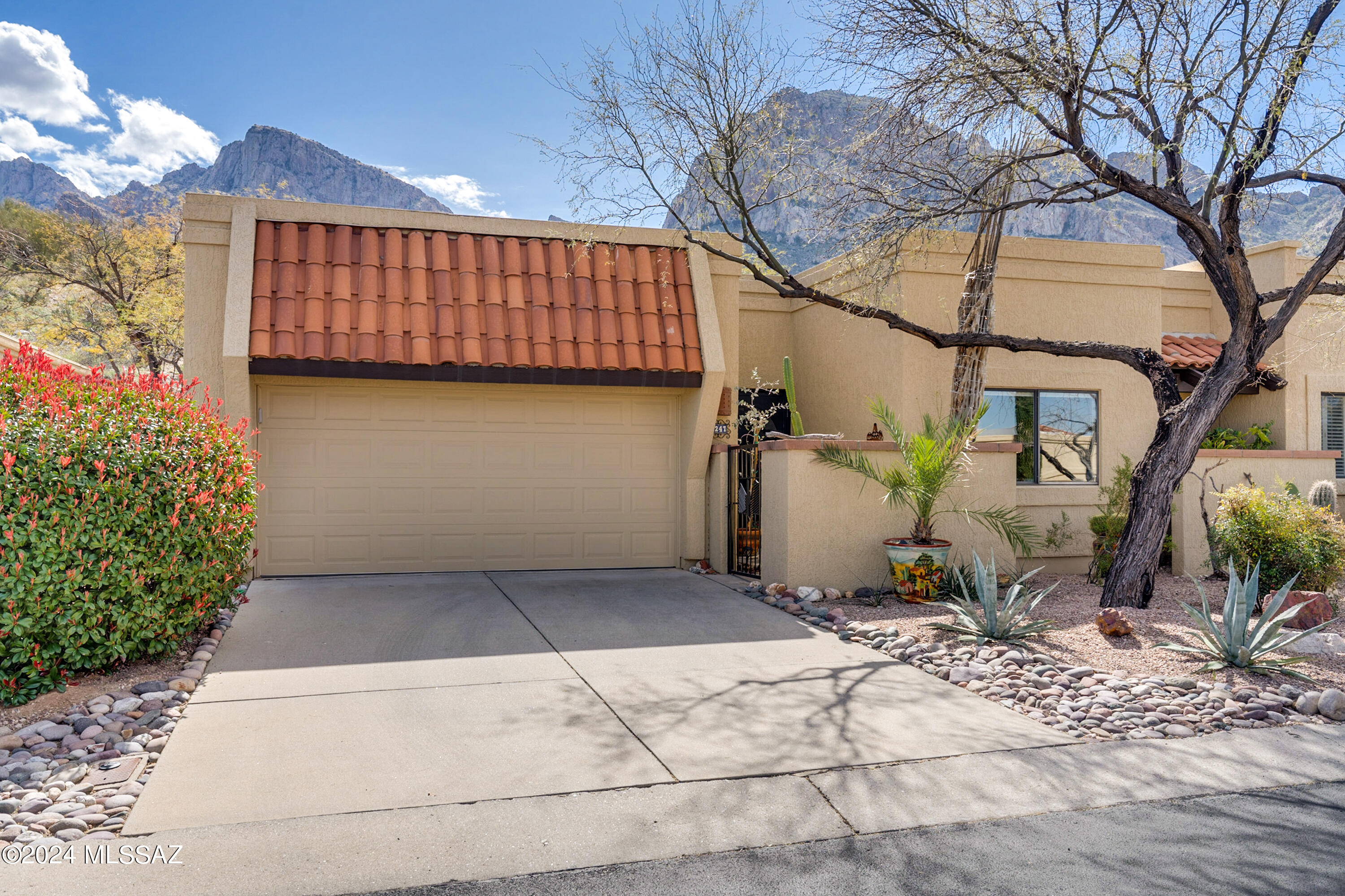 El Conquistador Resort Patio Homes (155-193) - Residential
