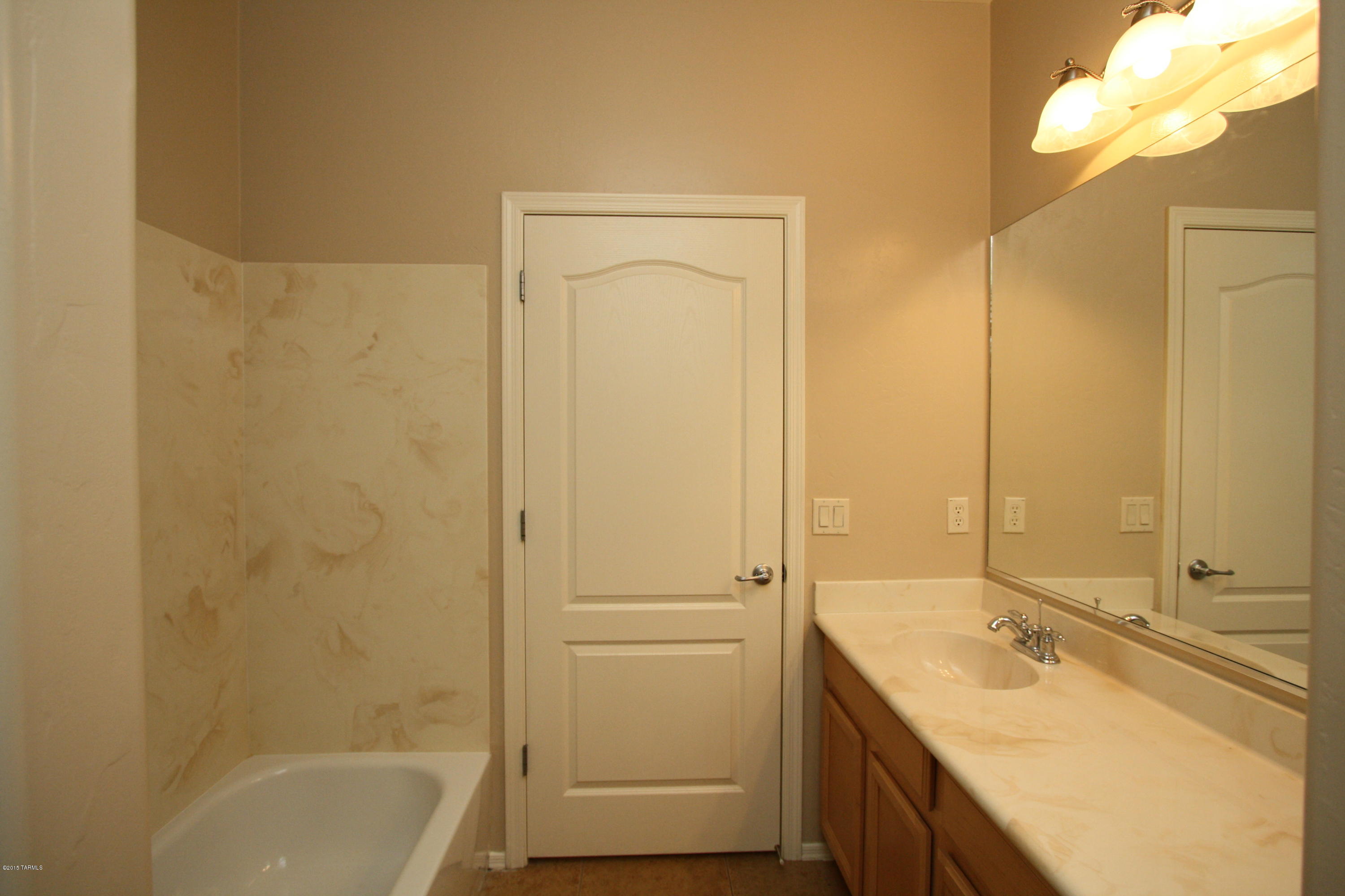 Tangerine Terrace (1-105) - Residential Lease