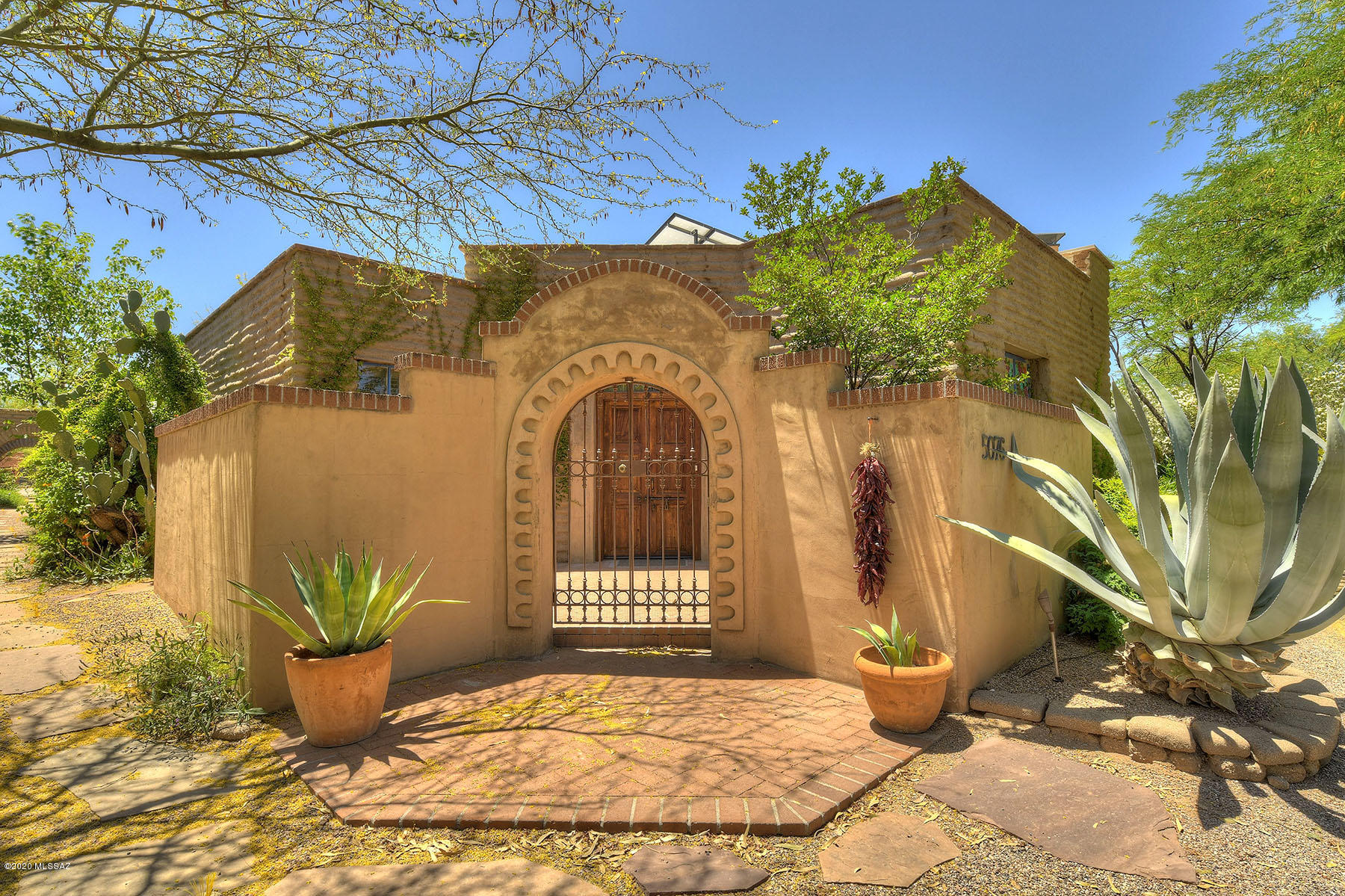 Fort Lowell Place (1-12) - Residential