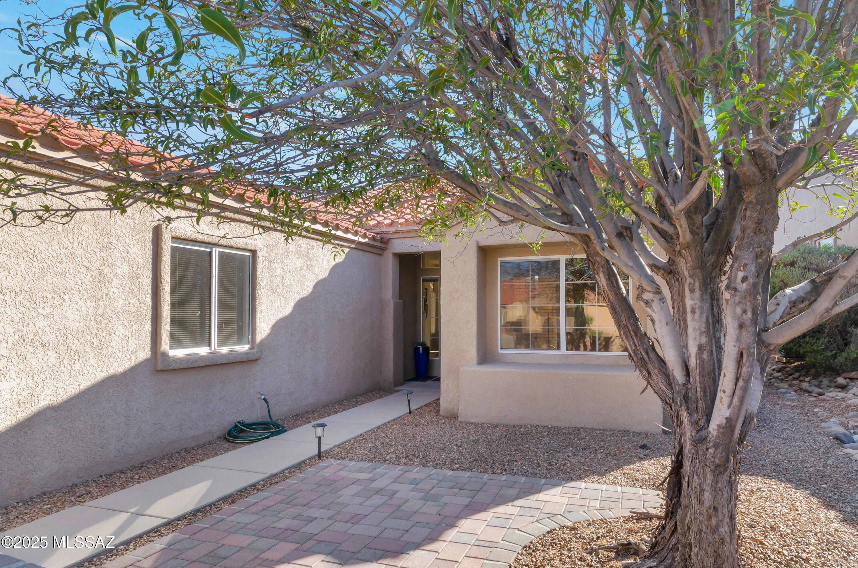 2282 E Montrose Canyon Drive