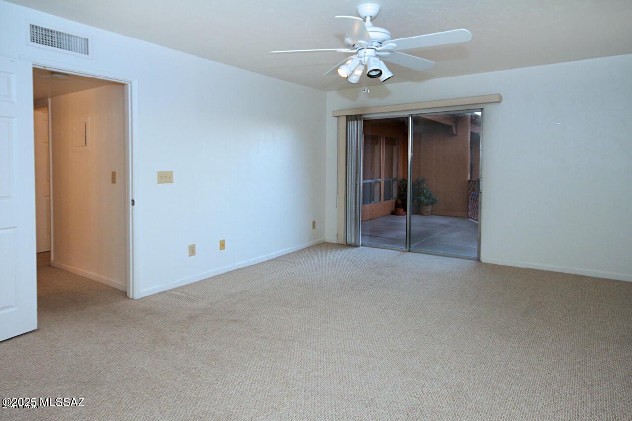 Reflections in the Catalina Condominium - Residential Lease