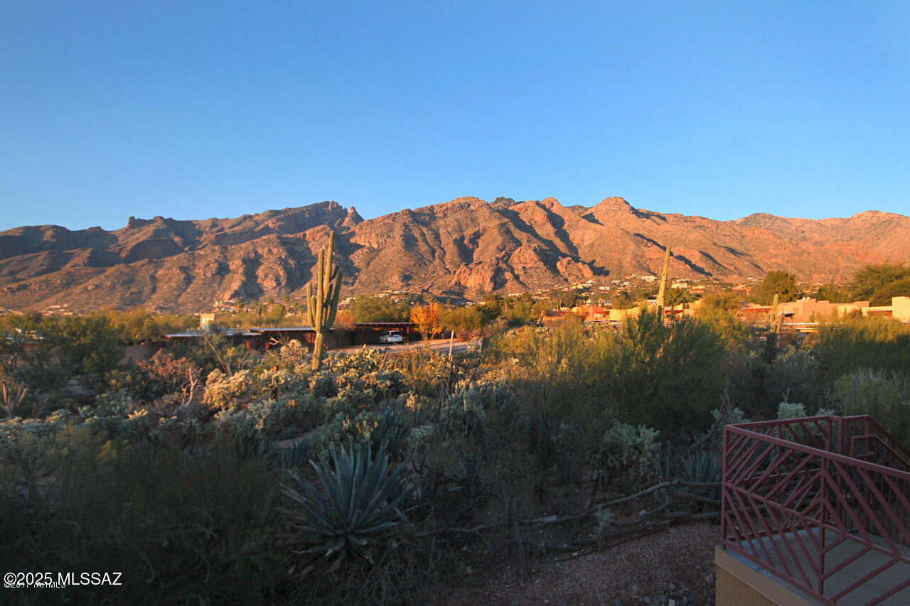 Reflections in the Catalina Condominium - Residential Lease