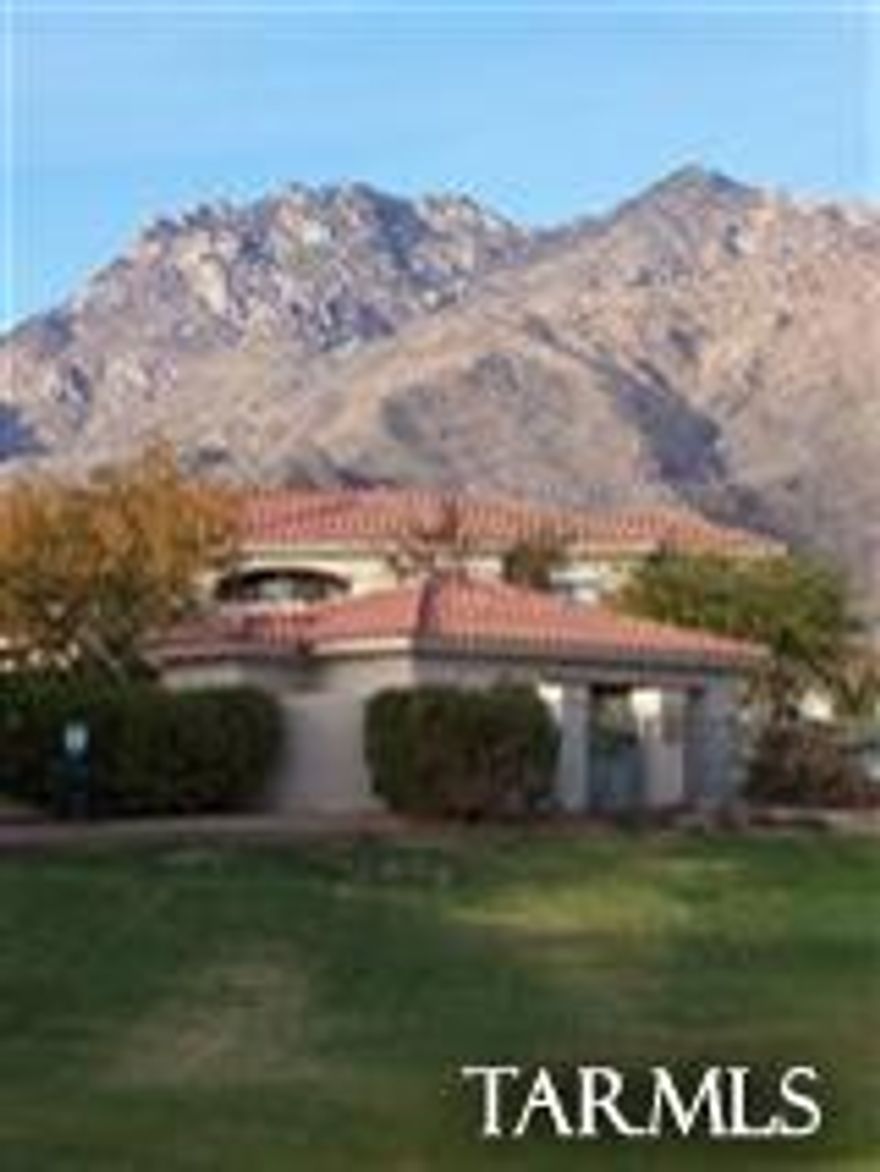 1 bed upper unit with walk in closet, private balcony, storage, kitchen with range/refrigerator/dishwasher/disposal/
microwave/washer/dryer/breakfast bar/pantry. Tile floors in living area and carpet in bedroom. Community has 2 pools/spas,fitness center,clubhouse, outdoor bbq,volleyball,resort feel. Close to golf,shopping,hiking. Great mountain views.
