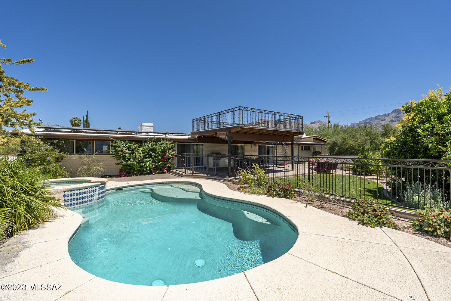 Westward Look Terrace - Residential