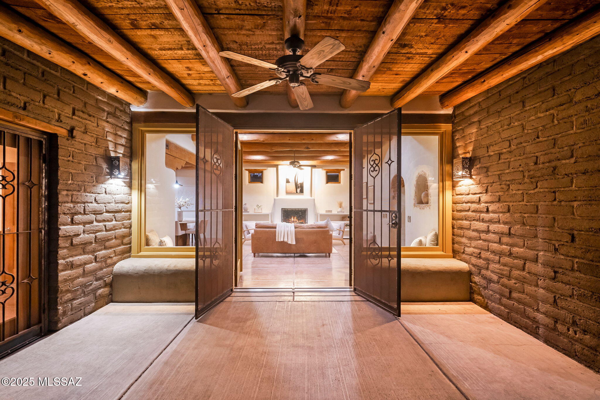 3008 E Placita Santa Lucia