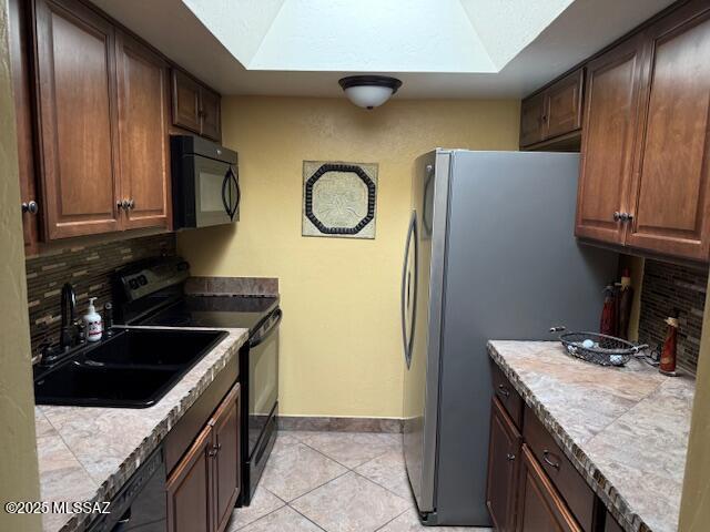 2487 S Calle Del Dante