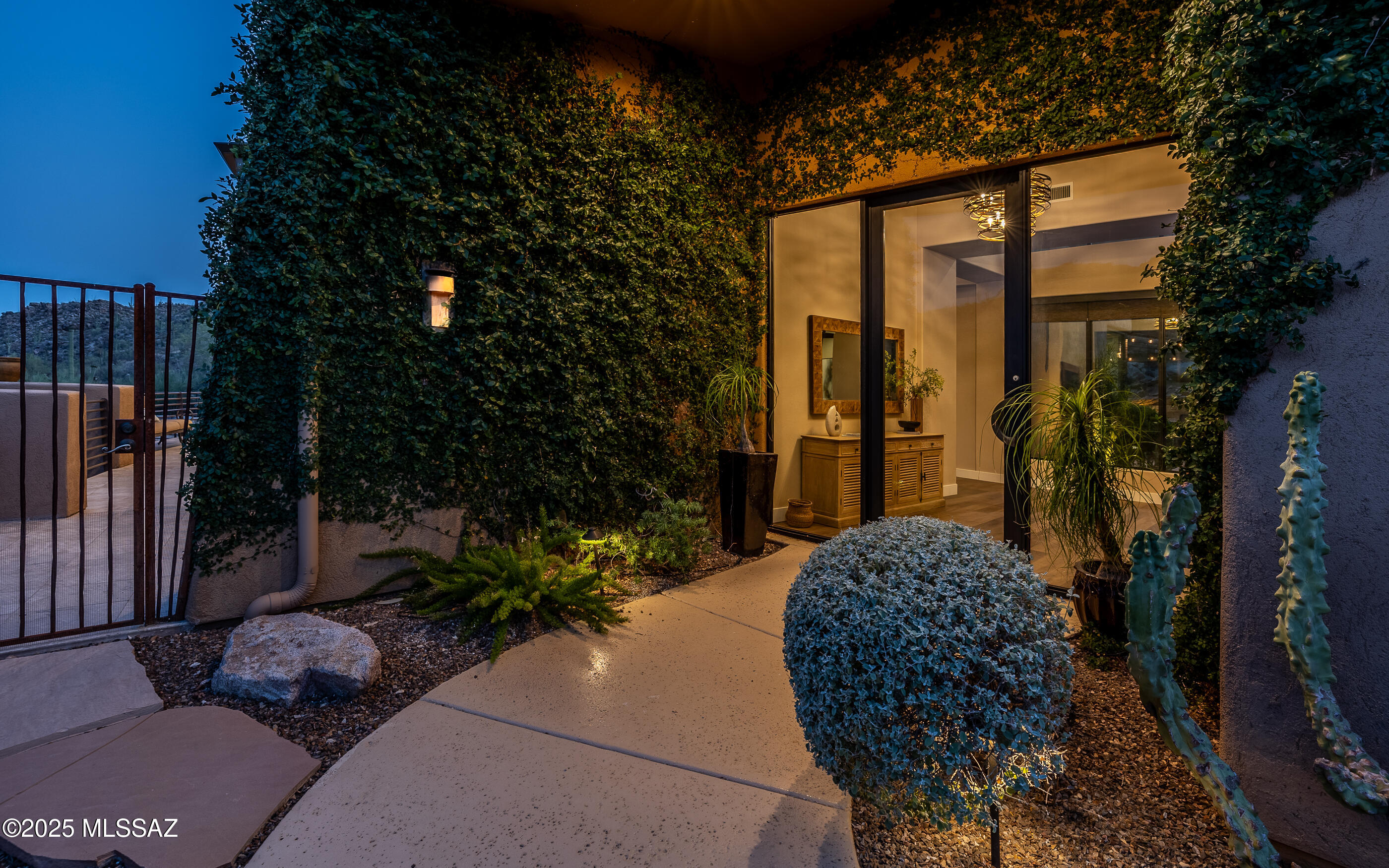 14091 N Horizon View Lane