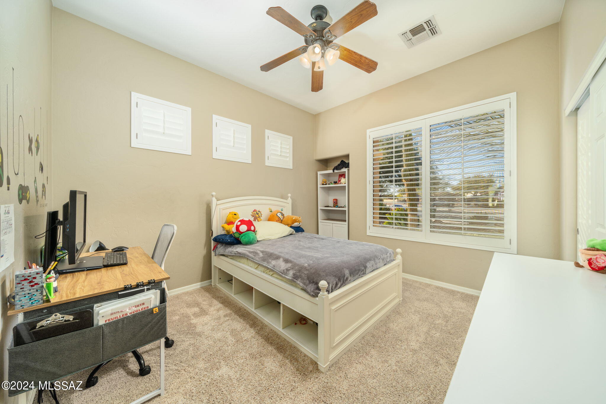 Mira Vista (1-60) - Residential