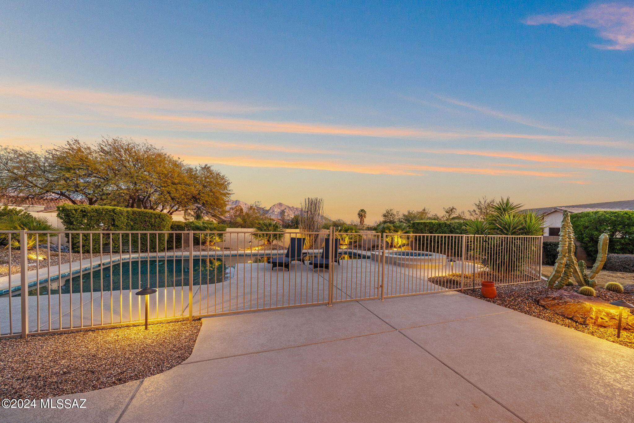 Mira Vista (1-60) - Residential